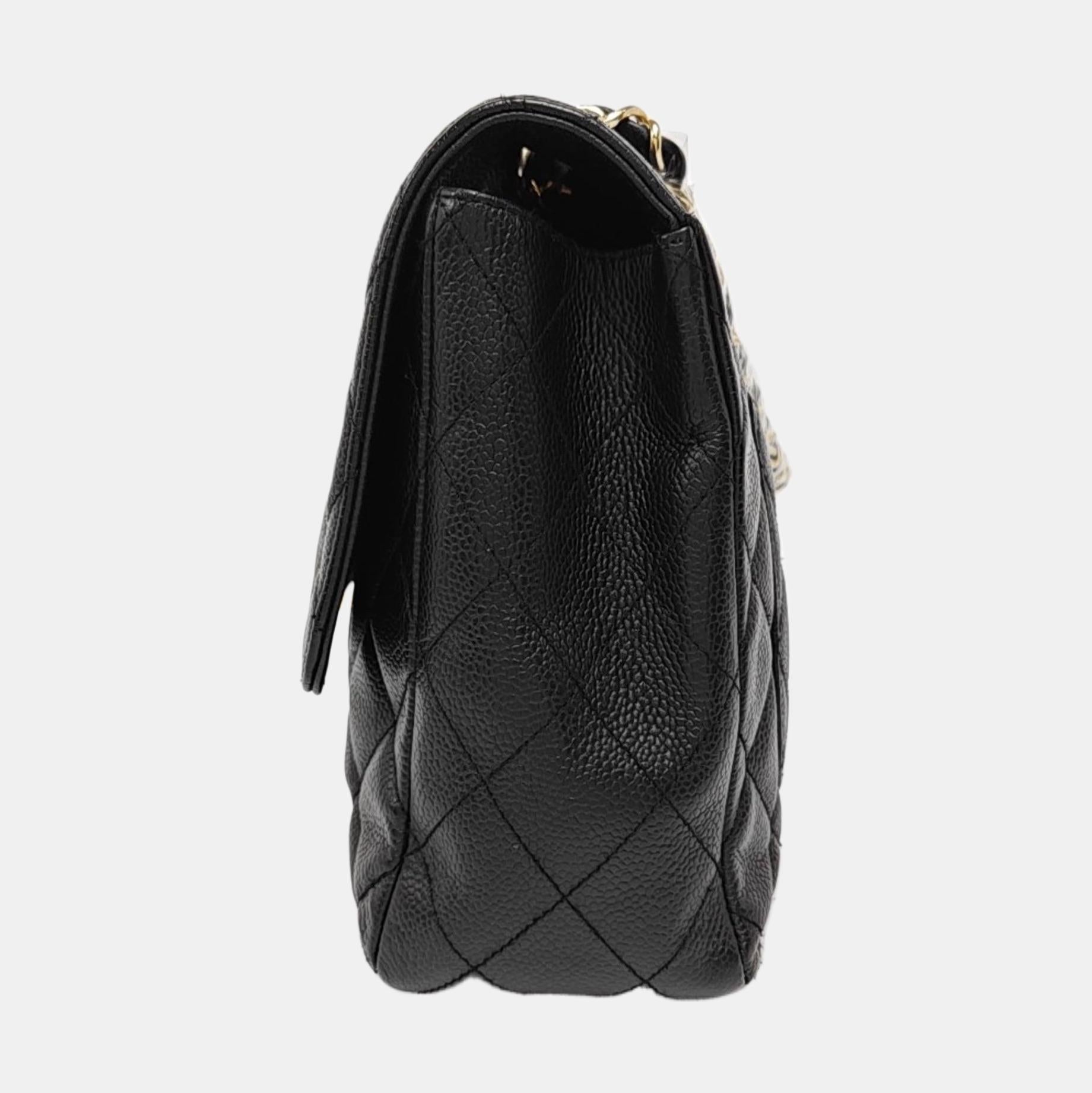 Noir Chanel Classic Leather Jumbo Black Caviar Leather Single Flap 24k Gold Hardware en vente