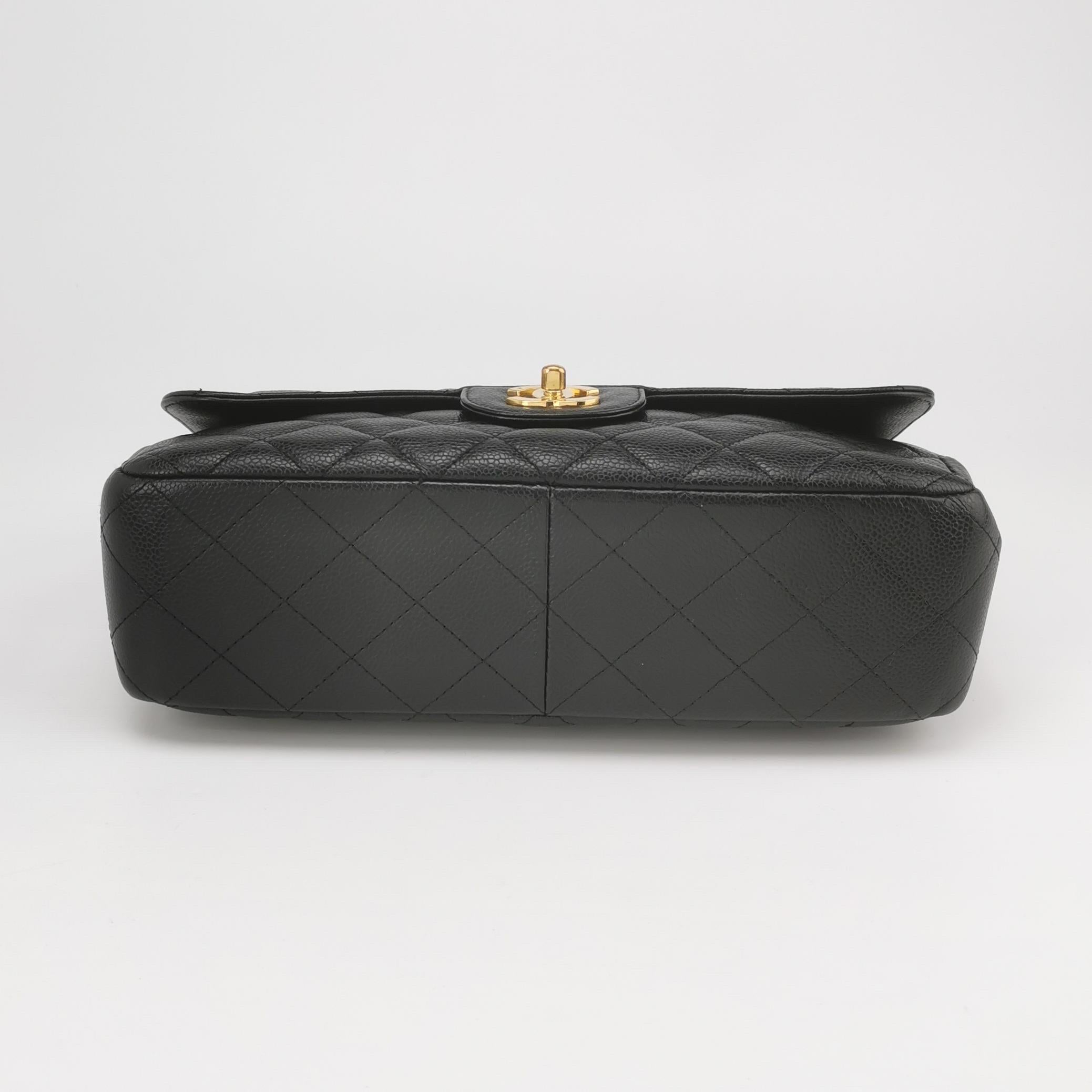 Chanel Classic Leather Jumbo Black Caviar Leather Single Flap 24k Gold Hardware Bon état - En vente à AUBERVILLIERS, FR