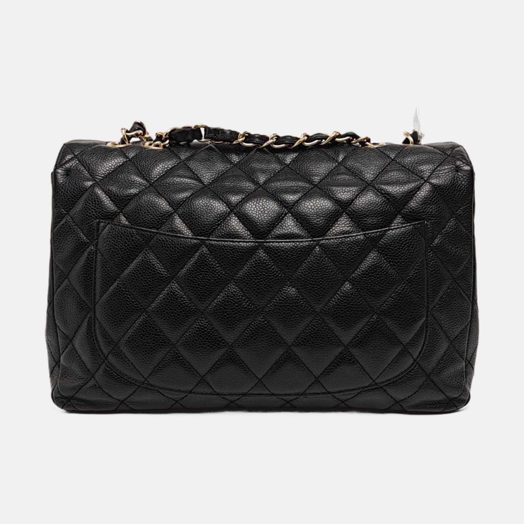 Chanel Classic Leather Jumbo Black Caviar Leather Single Flap 24k Gold Hardware Pour femmes en vente