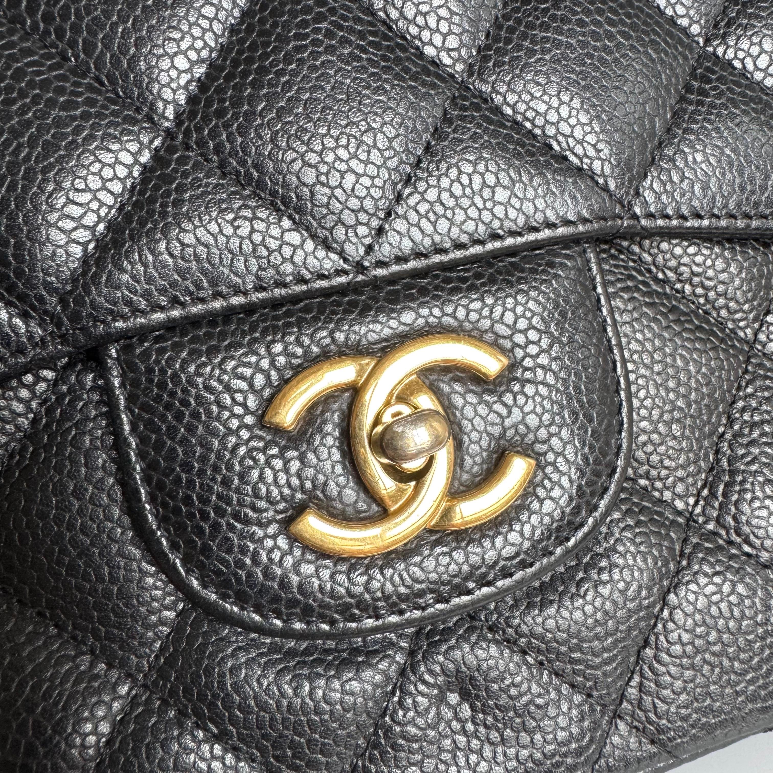 Chanel Classic Flap Jumbo Black Caviar Leather Single Flap Gold Hardware 2009 For Sale 9