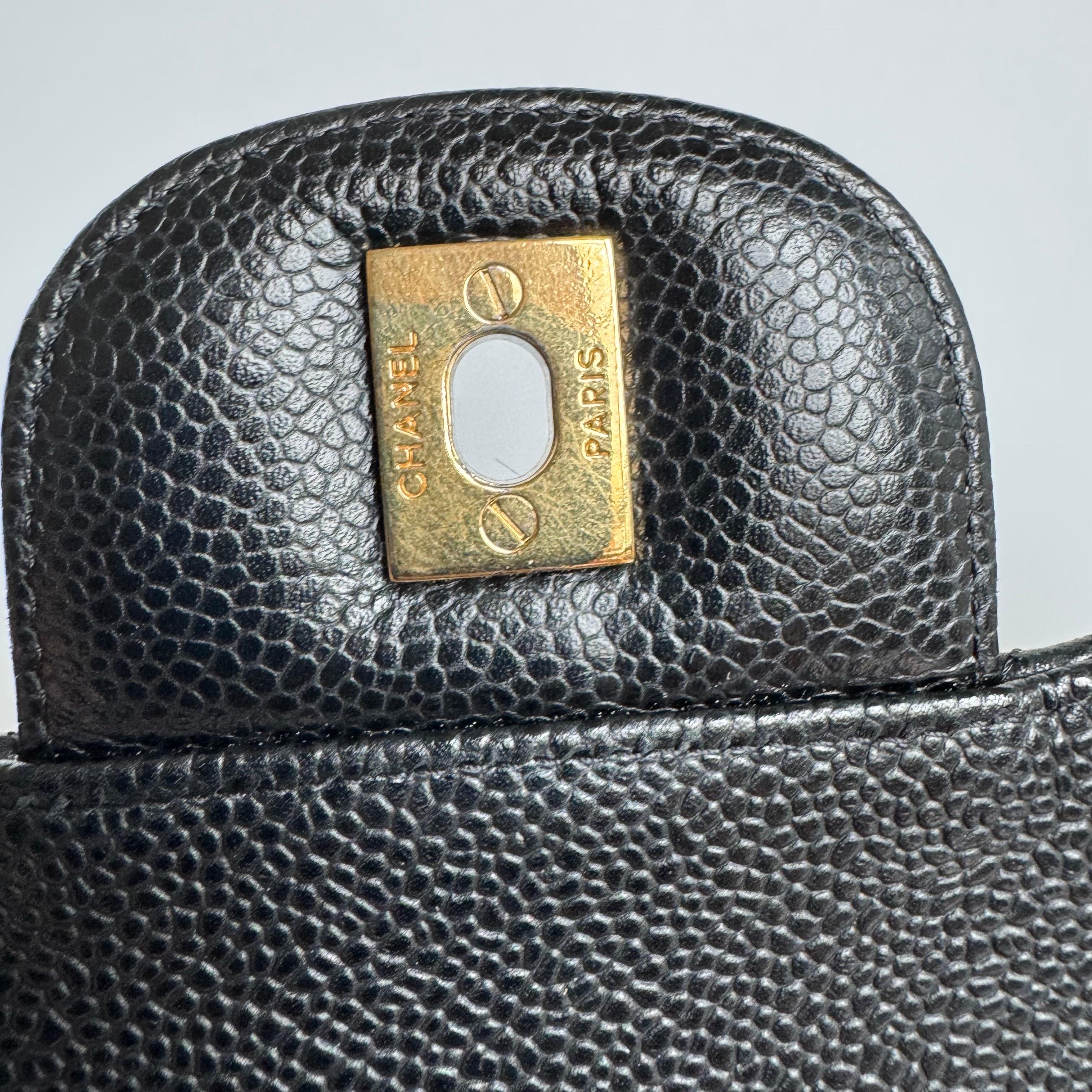 Chanel Classic Flap Jumbo Black Caviar Leather Single Flap Gold Hardware 2009 For Sale 10