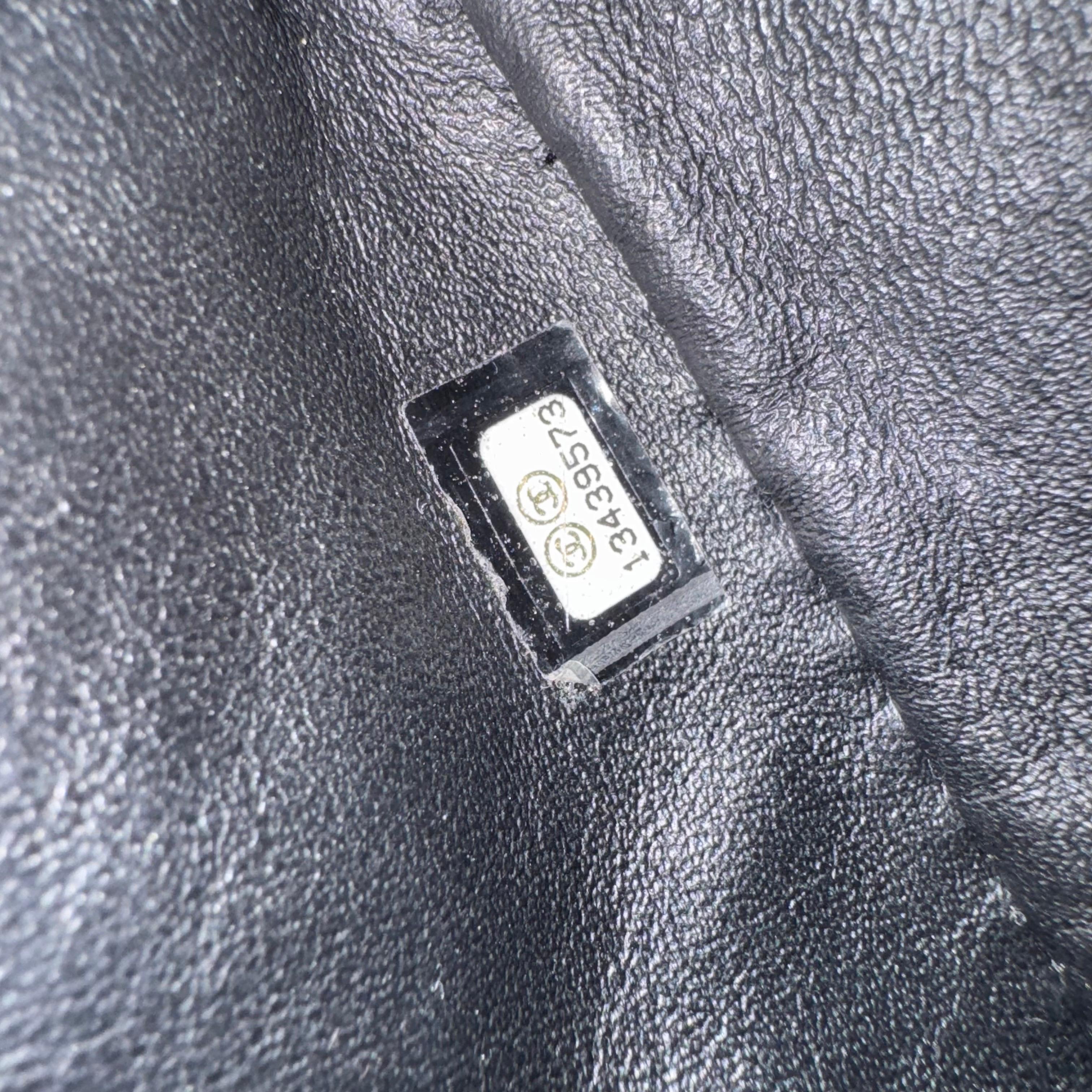 Chanel Classic Flap Jumbo Black Caviar Leather Single Flap Gold Hardware 2009 For Sale 13