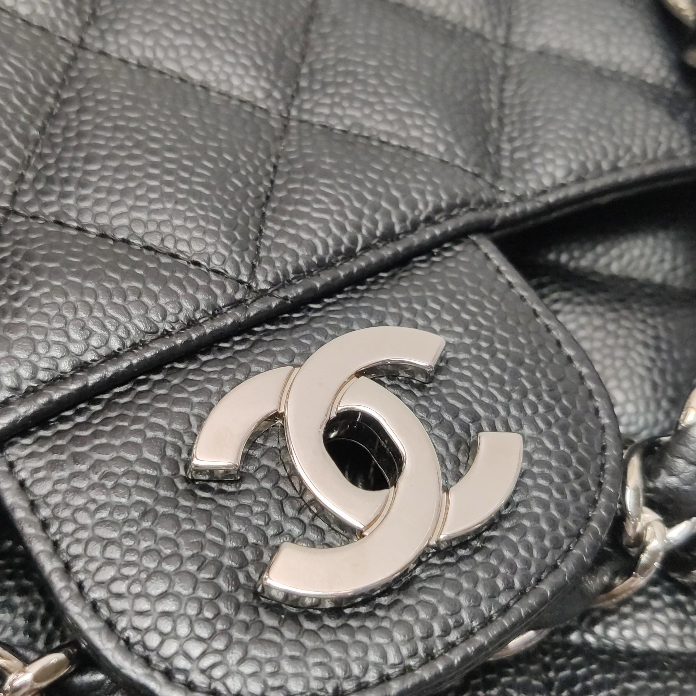 Chanel Classic Flap Jumbo Schwarzes Kaviar-Leder Einzelklappe Silberne Hardware 2006 im Angebot 9