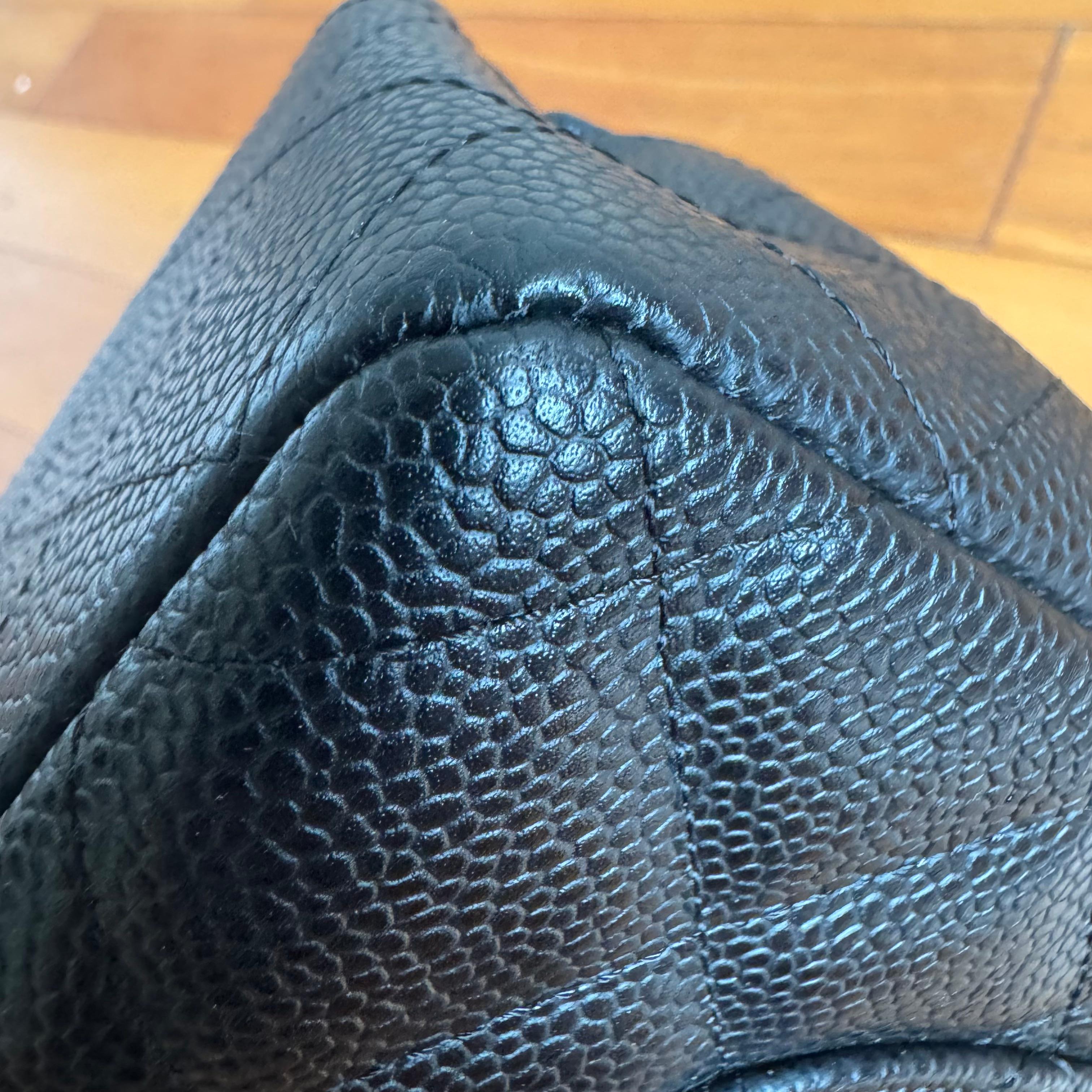 Chanel Classic Leather Jumbo Black Caviar Leather Single Flap Silver Hardware 2006 en vente 3