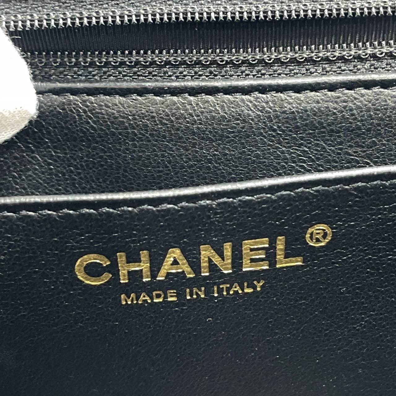 Chanel Classic Flap Jumbo Black Caviar Leather Single Flap with Gold Hardware 6