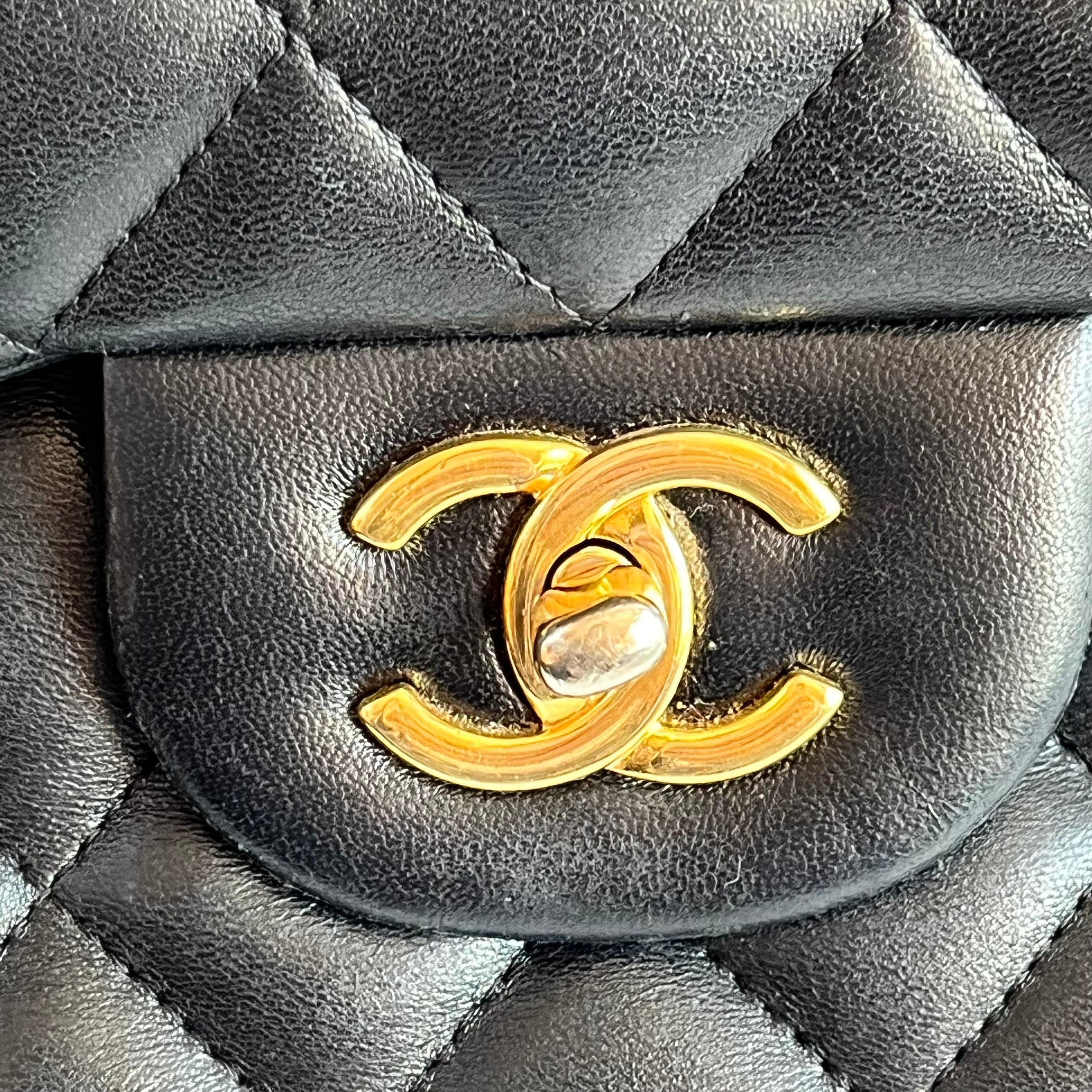 Chanel Classic Flap Jumbo Noir Cuir d'agneau Double rabat Ferrures dorées en vente 13