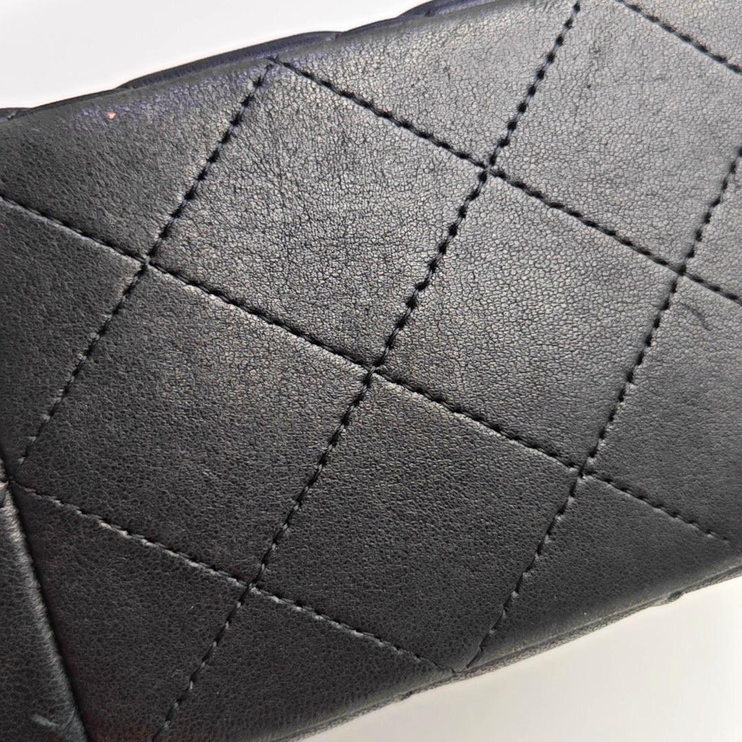 Chanel Classic Flap Jumbo Schwarzes Lammfell Leder Einzelne Klappe Gold Hardware 2009 im Angebot 12