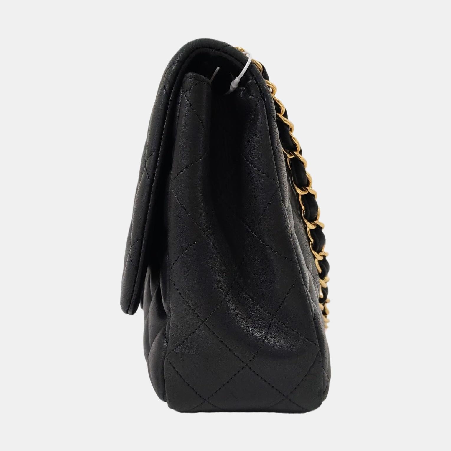 Chanel Classic Flap Jumbo Schwarzes Lammfell Leder Einzelne Klappe Gold Hardware 2009 im Zustand „Gut“ im Angebot in AUBERVILLIERS, FR