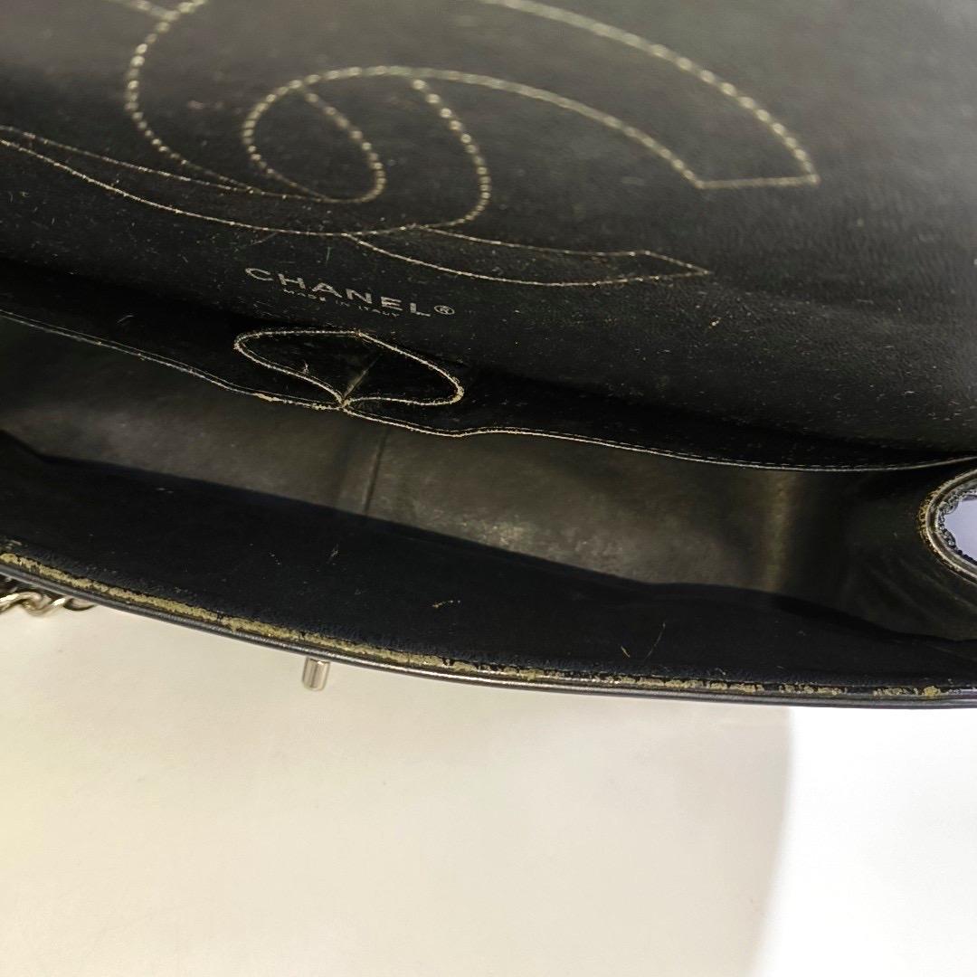 Chanel Classic Flap Jumbo Black Patent Leather Single Flap Silver Hardware Pour femmes en vente