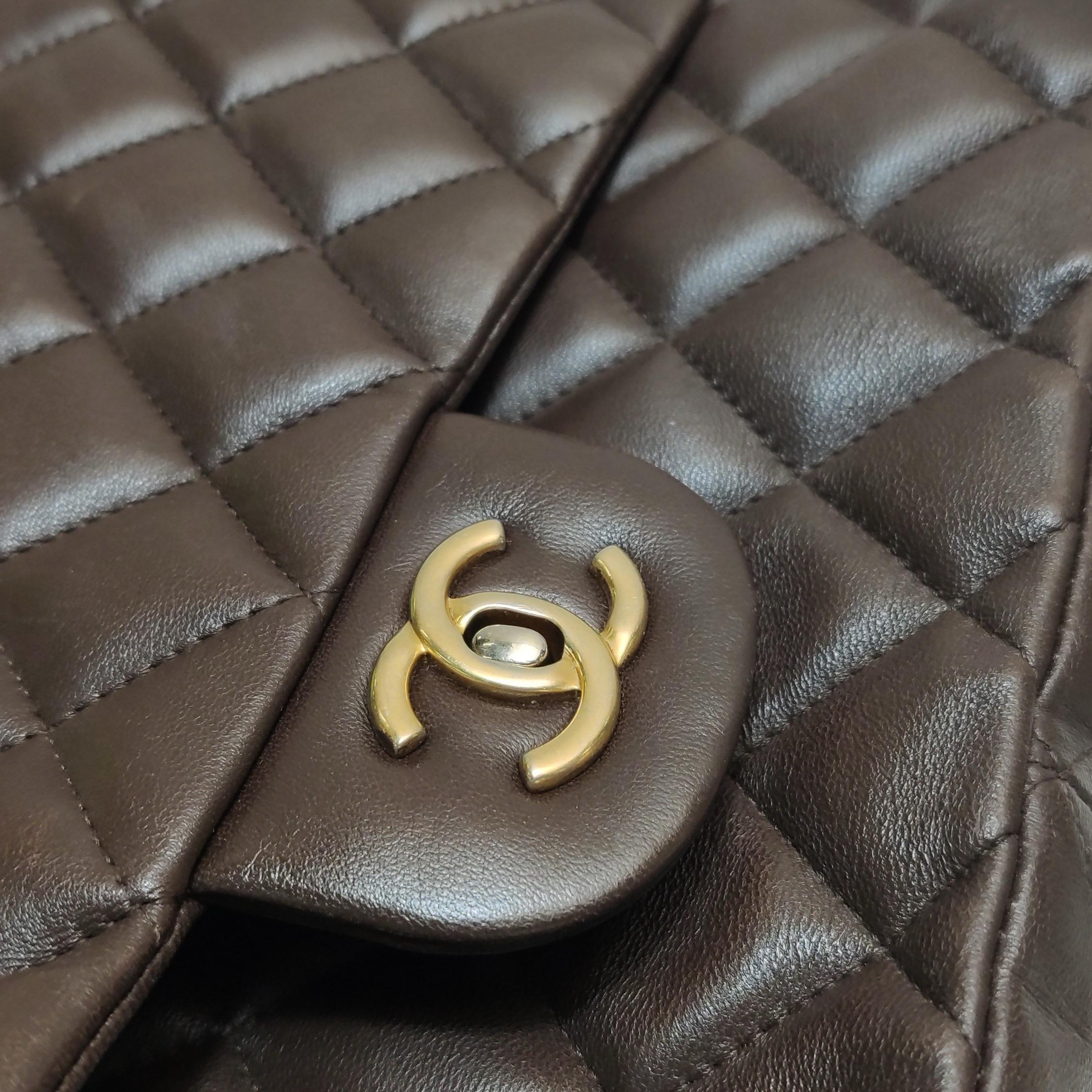 Chanel Classic Flap Jumbo Brown Lambskin Leather Single Flap Silver Hardware en vente 10