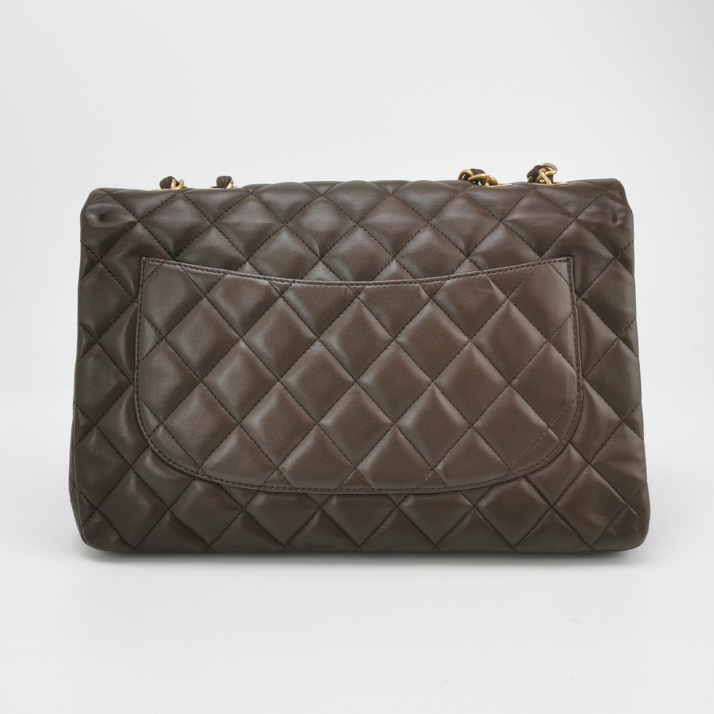 Chanel Classic Flap Jumbo Brown Lambskin Leather Single Flap Silver Hardware Pour femmes en vente