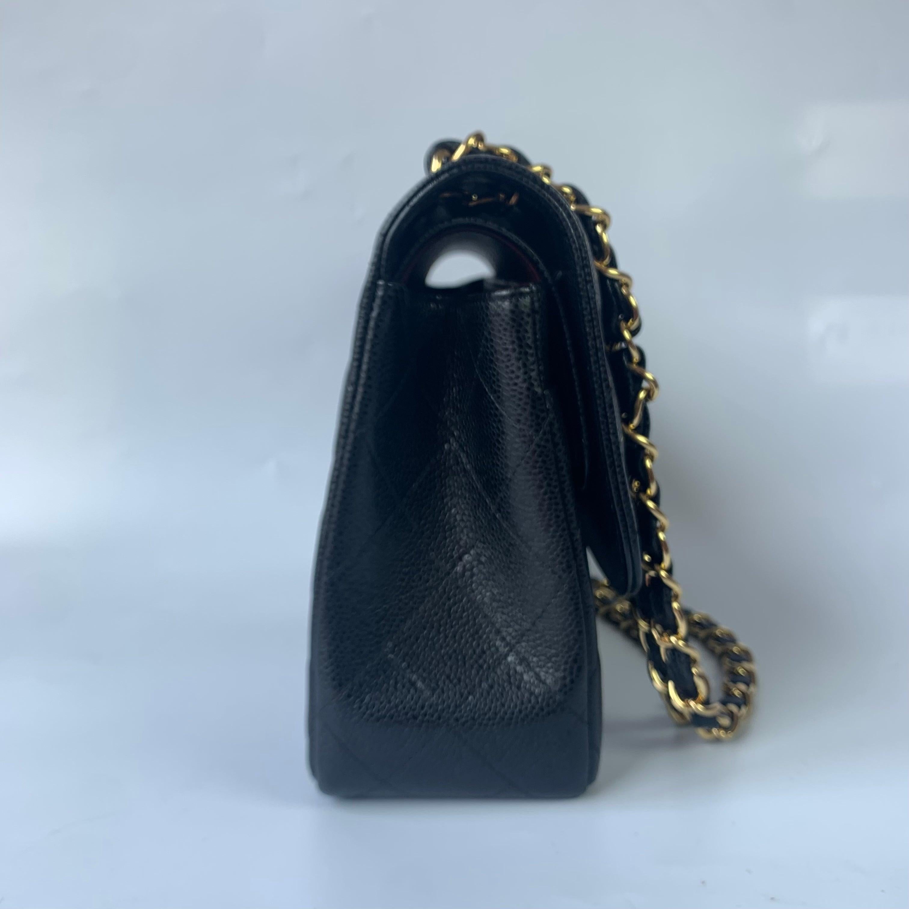 Chanel Classic Flap Jumbo Caviar Leather Double Flap w/ Gold Hardware, 2015-2016 In New Condition In AUBERVILLIERS, FR