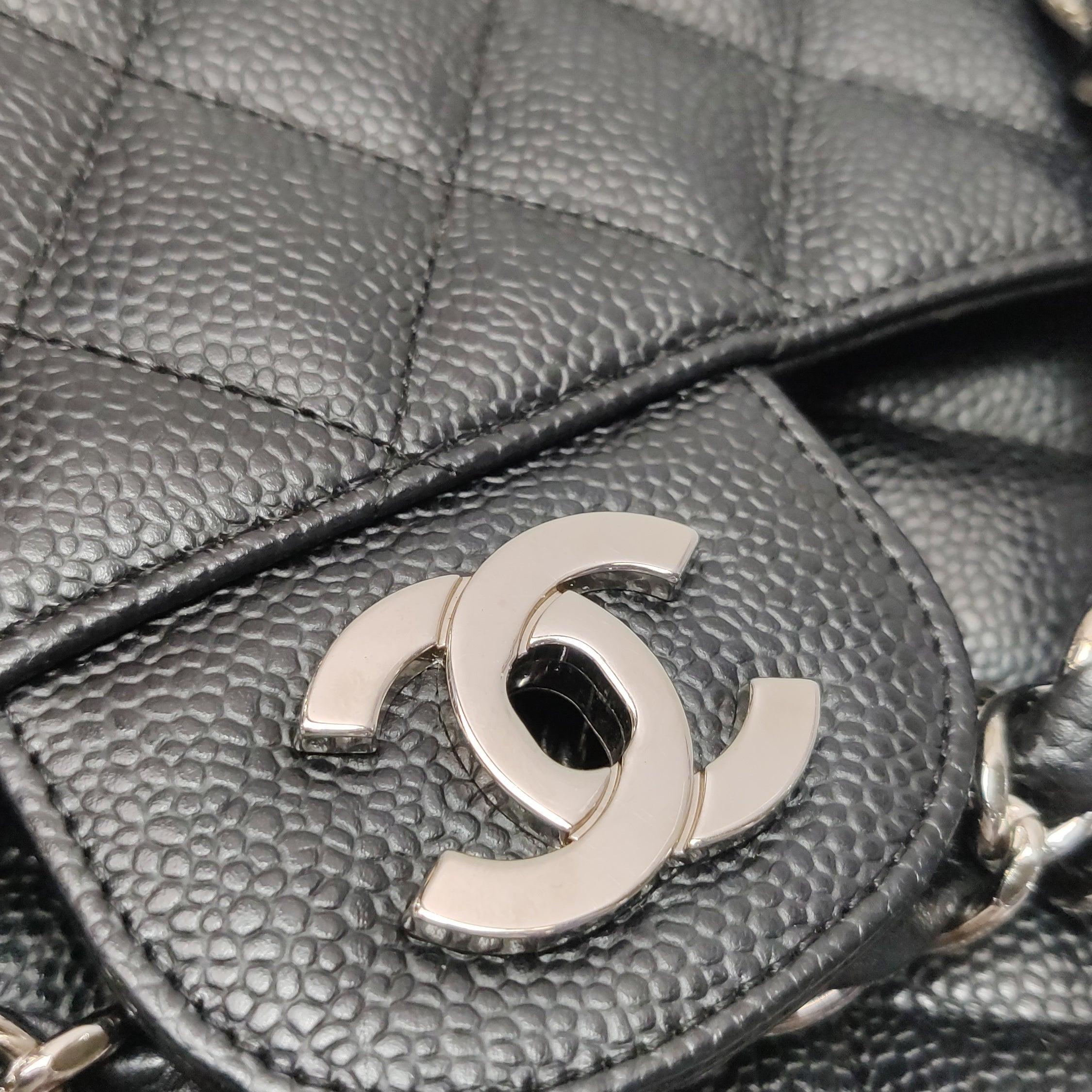 Chanel Classic Leather Jumbo Caviar Leather Single Flap Silver Hardware 2006-08 en vente 9