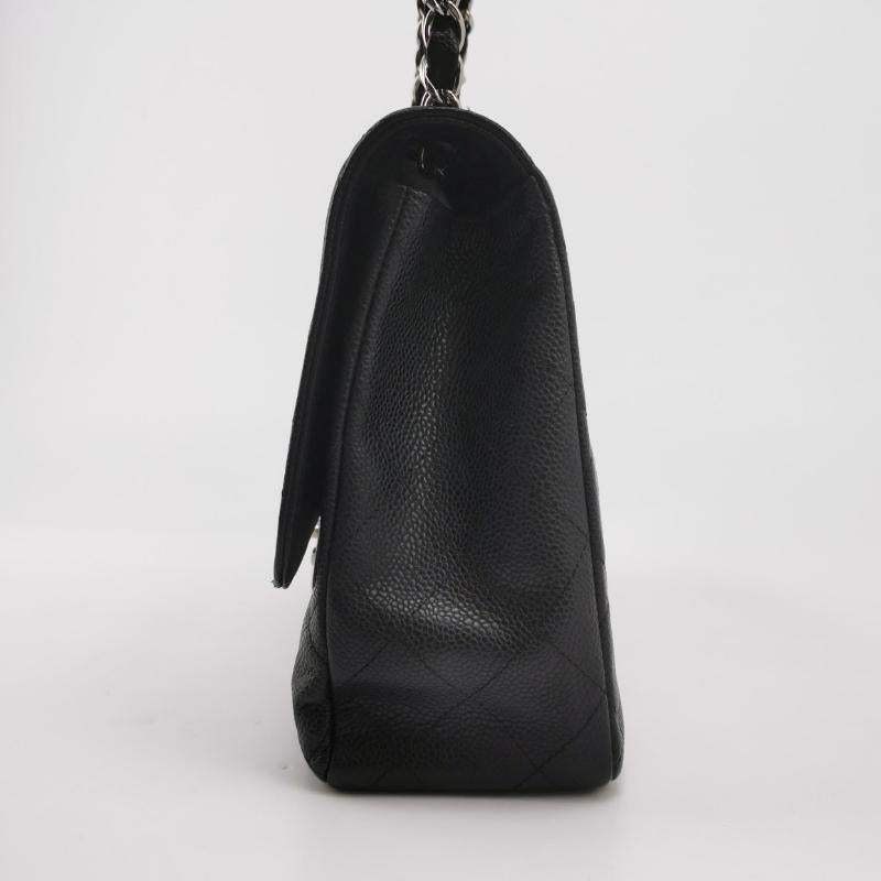 Noir Chanel Classic Leather Jumbo Caviar Leather Single Flap Silver Hardware 2006-08 en vente