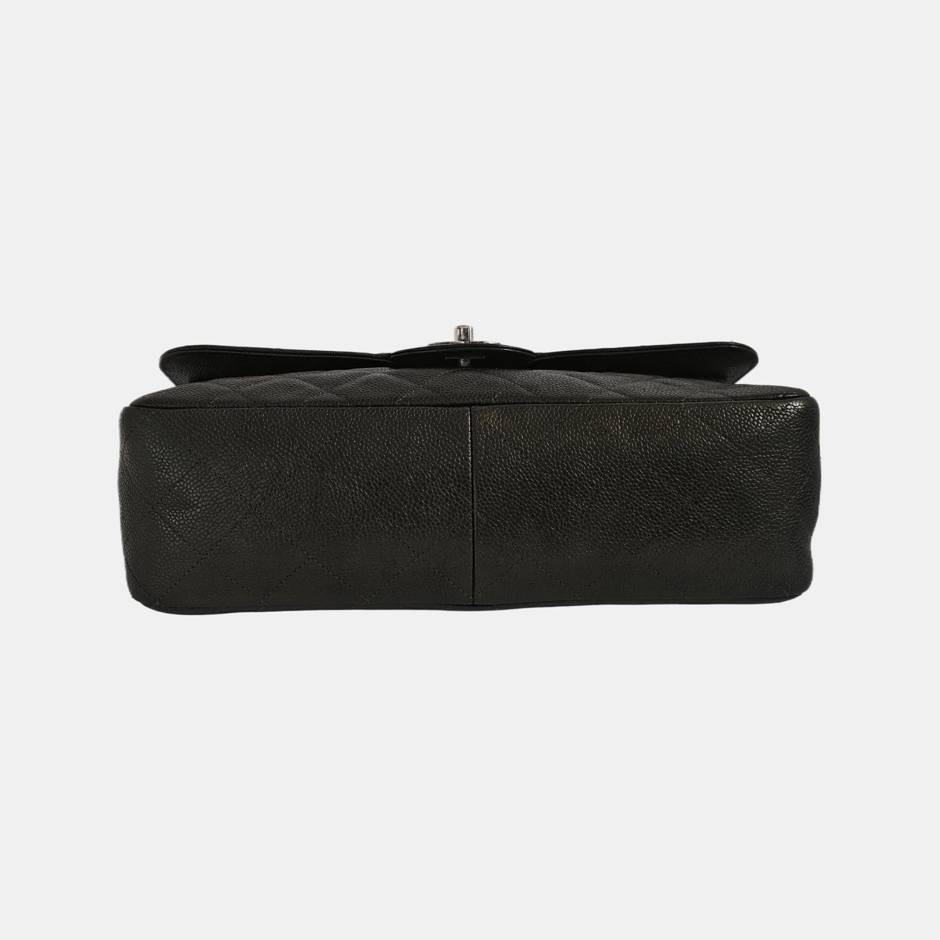 Chanel Classic Flap Jumbo Dunkelgrünes Kaviarleder Doppelte Klappe Silberne Hardwa Damen im Angebot