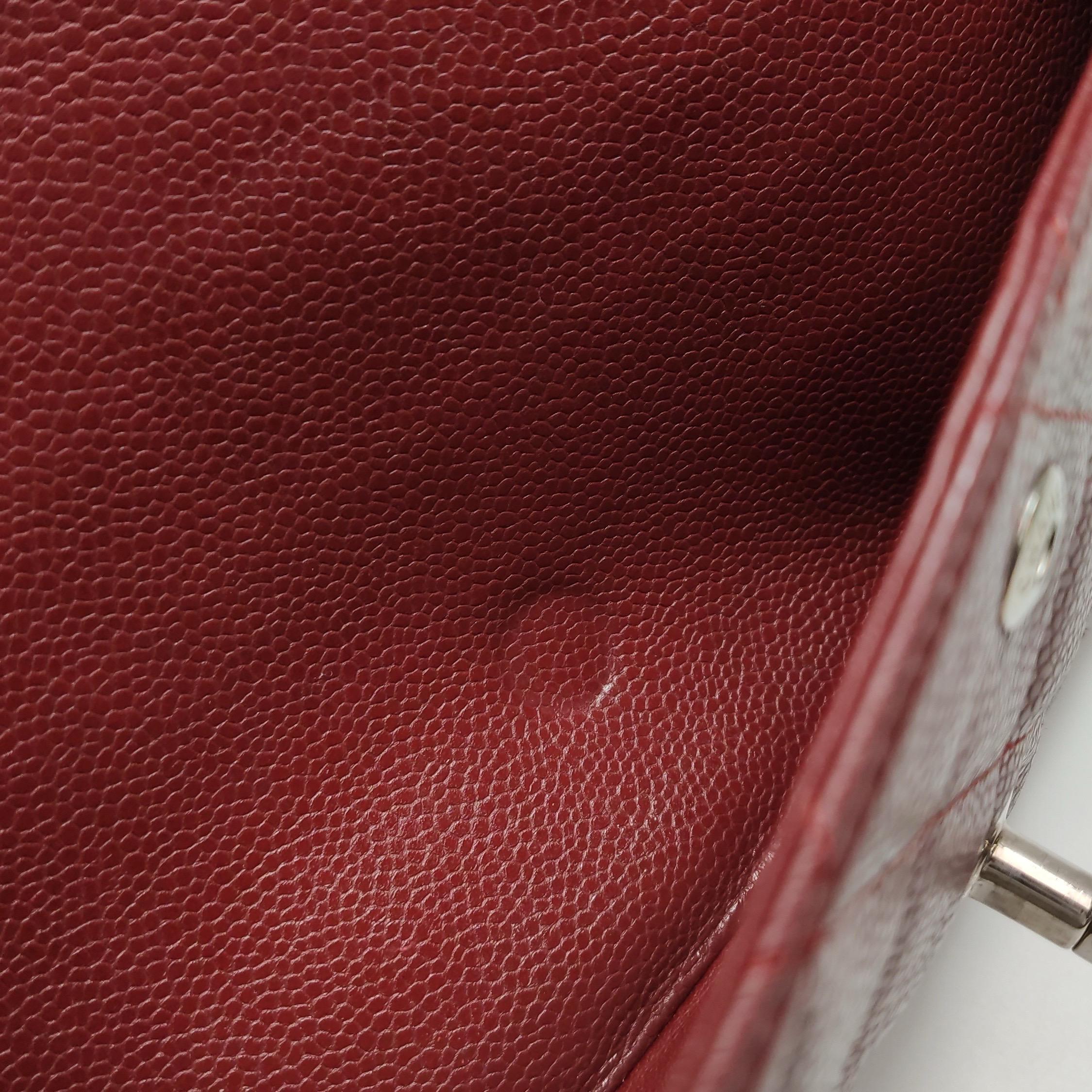 Chanel Classic Flap Jumbo Dark Red Caviar Leather Double Flap Silver Hardware en vente 9