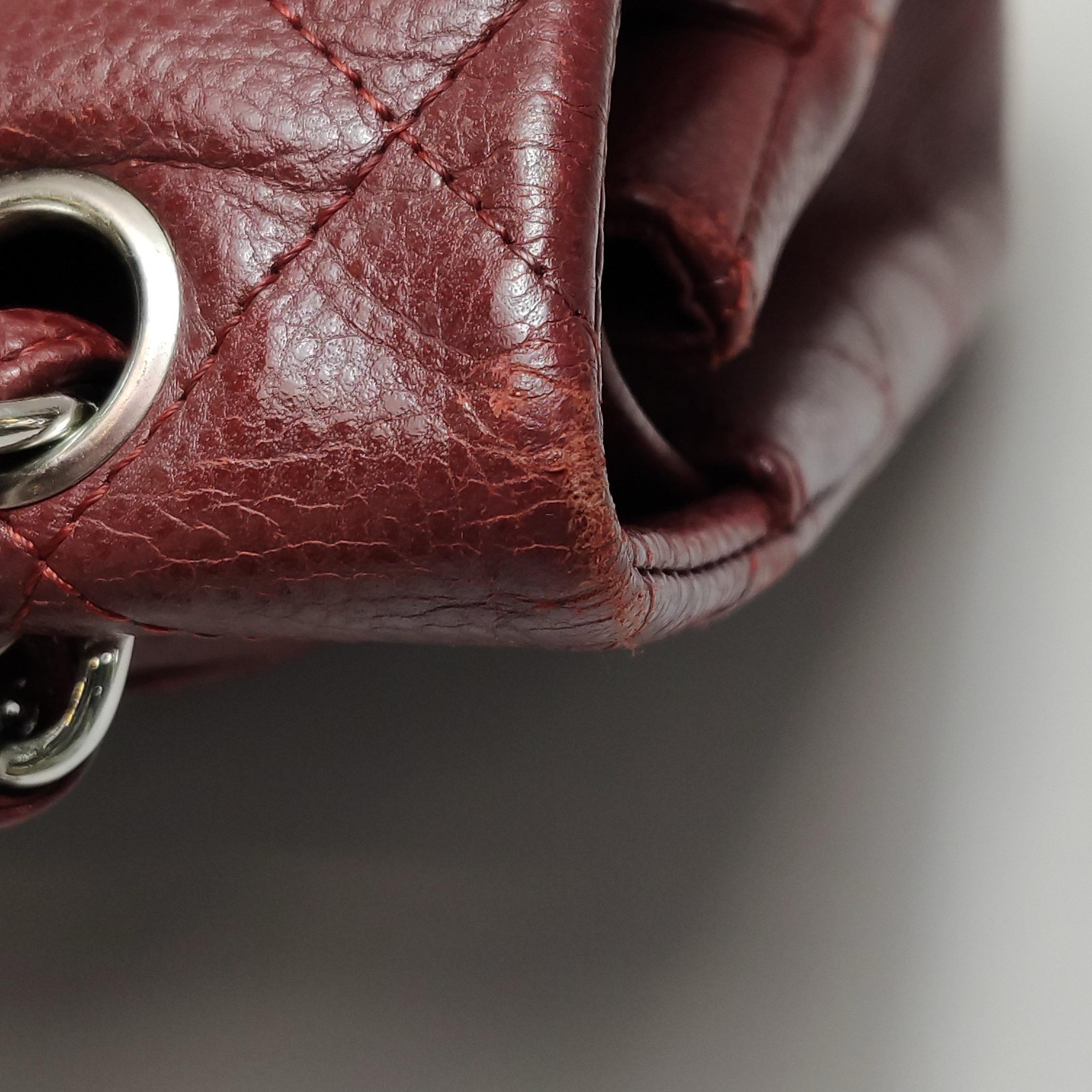 Chanel Classic Flap Jumbo Dark Red Caviar Leather Double Flap Silver Hardware en vente 11