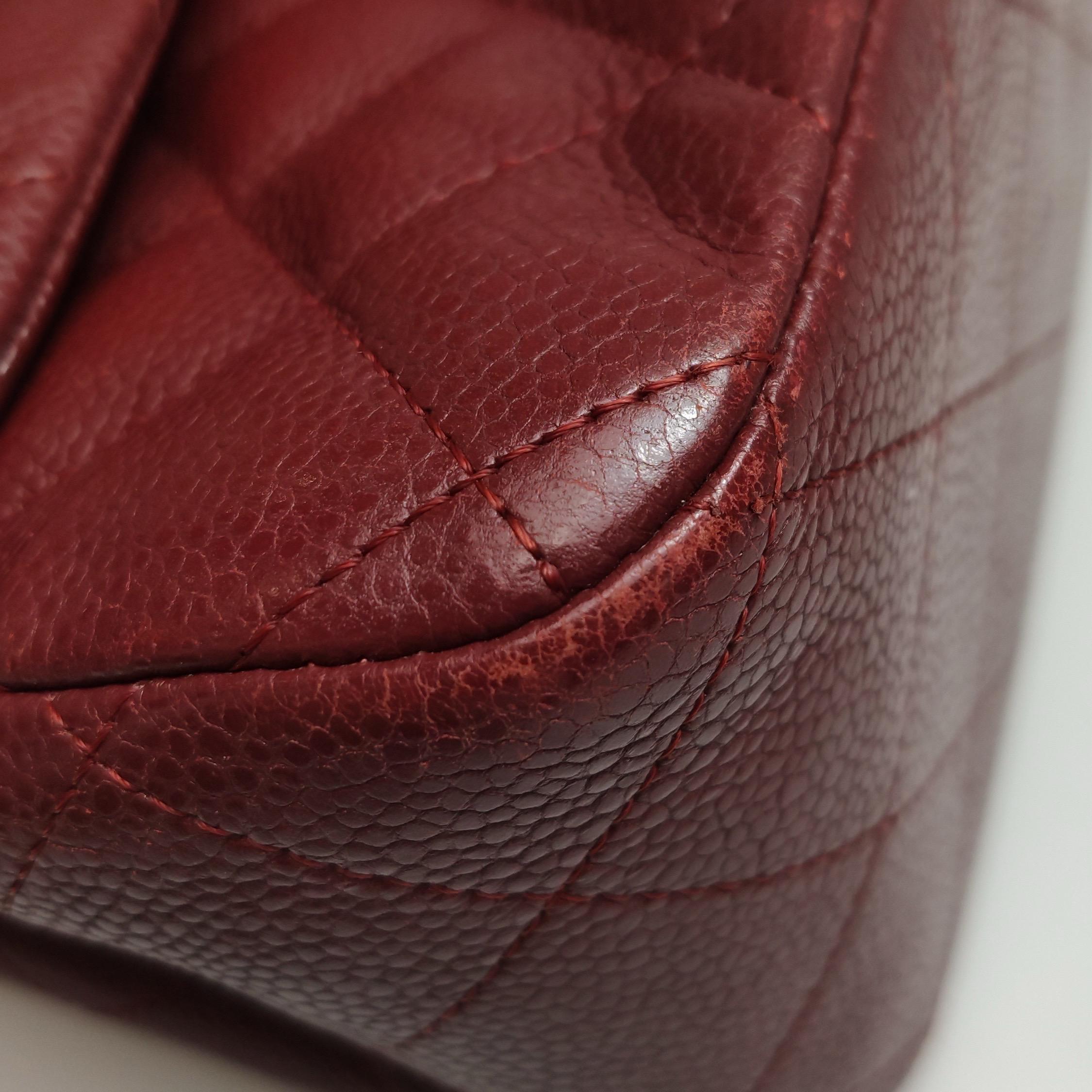 Chanel Classic Flap Jumbo Dark Red Caviar Leather Double Flap Silver Hardware en vente 15