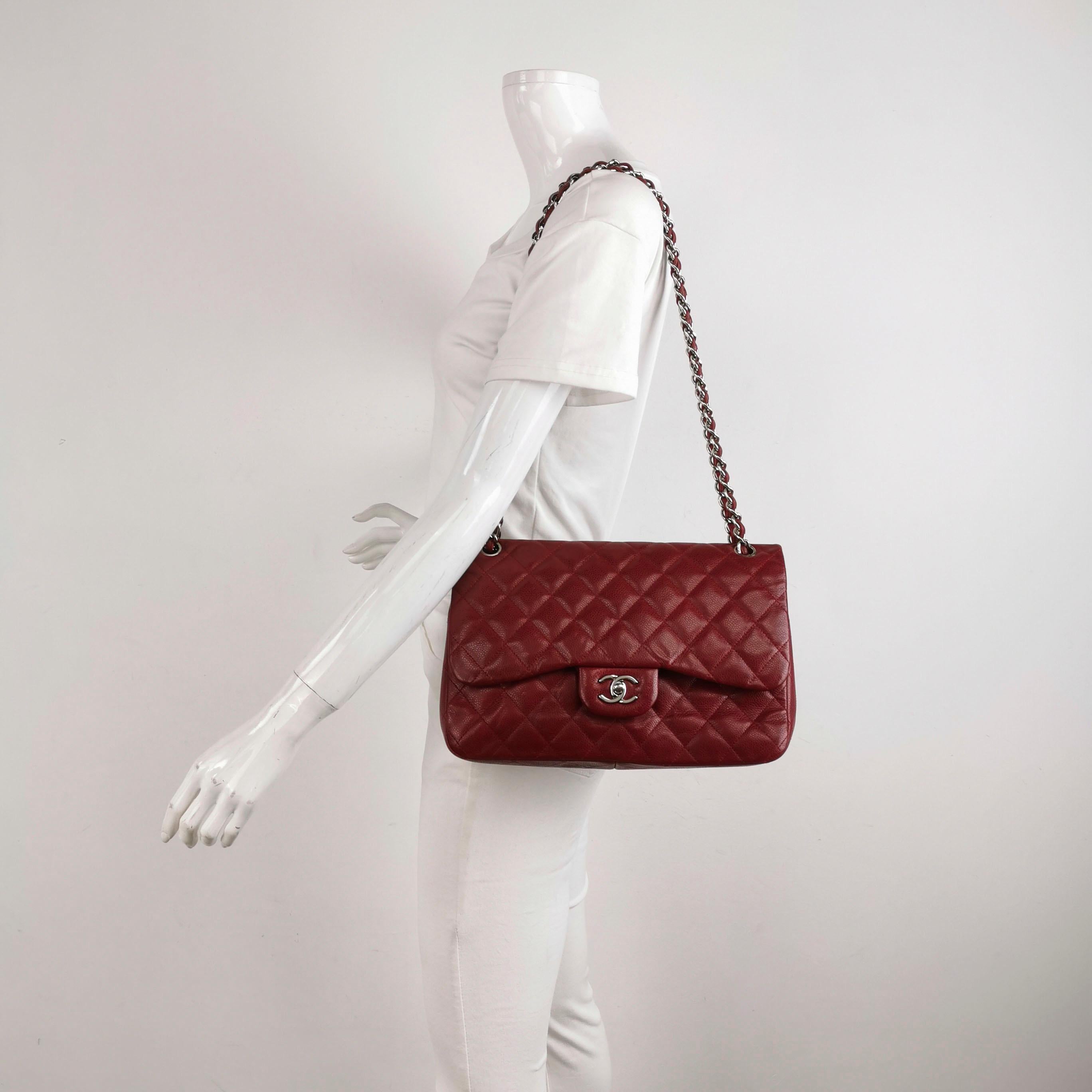 Chanel Classic Flap Jumbo Dark Red Caviar Leather Double Flap Silver Hardware Bon état - En vente à AUBERVILLIERS, FR