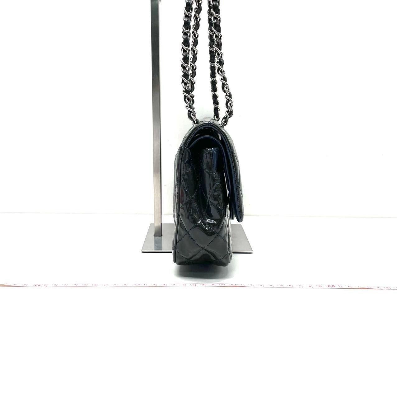 Chanel Classic Flap Medium Grünes Lackleder Silberne Hardware, 2014-2015 Damen im Angebot