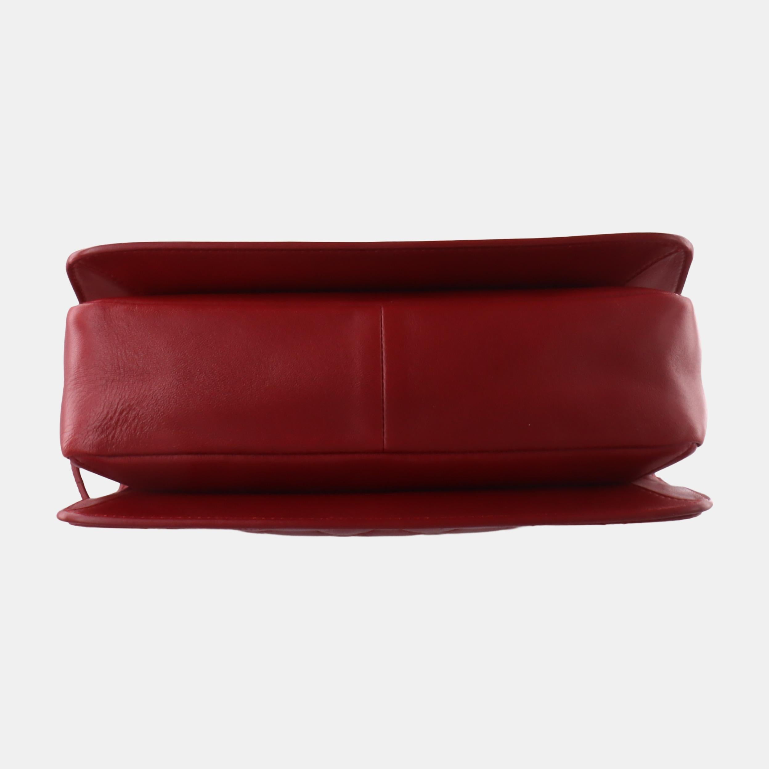 Chanel Classic Flap Jumbo Large Red Calfskin Leather, 2013-2014 In Excellent Condition In AUBERVILLIERS, FR