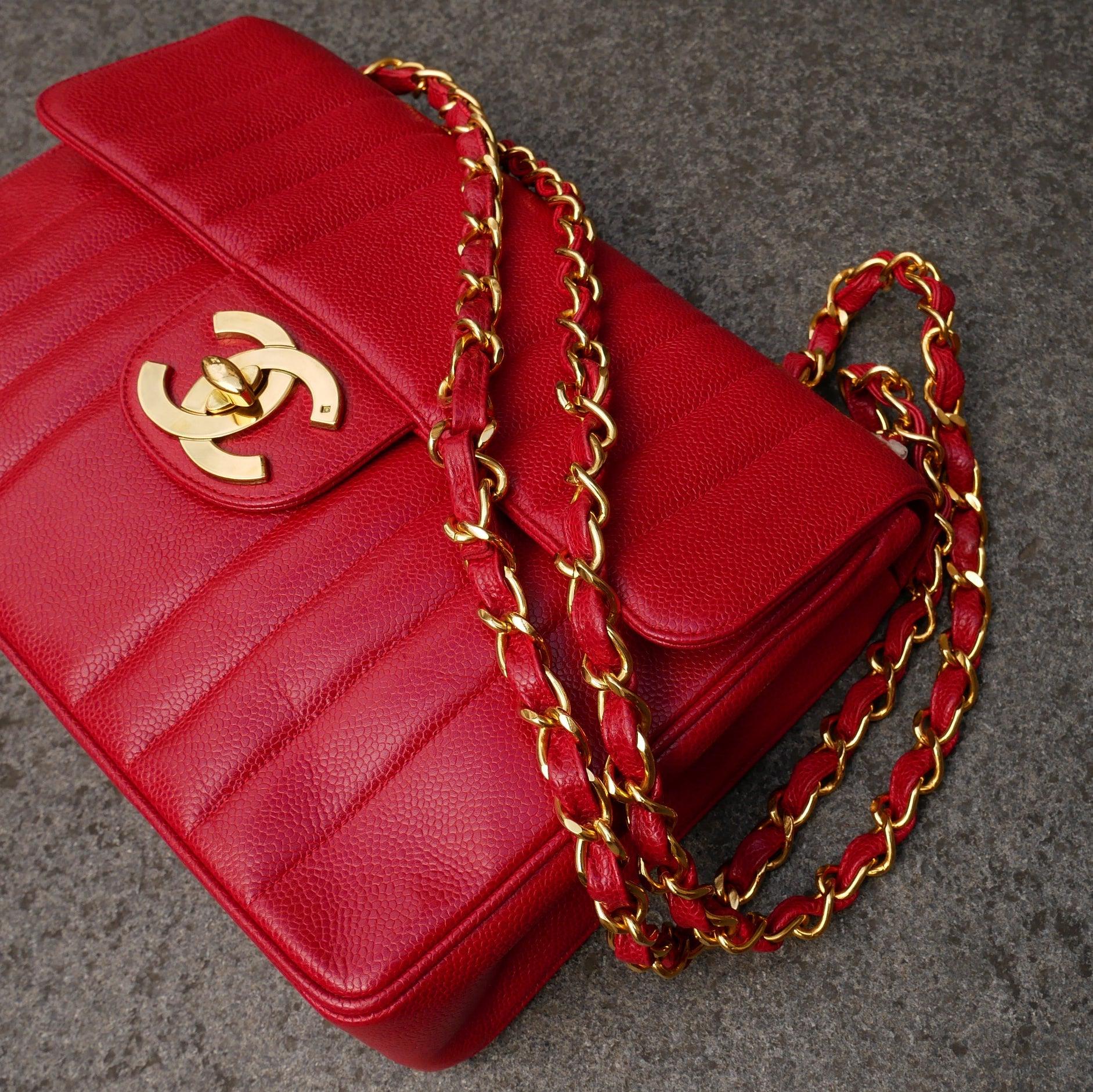Chanel Classic Flap Jumbo Mademoiselle Chain Shoulder Bag Red Caviar Skin

Additional information:
Color / material : Red / Caviar Skin Leather
Accessories : Authenticity Seal(Peeled), Authenticity Card
Pocket : Outside: Pocket*1, Inside: Pocket*1,