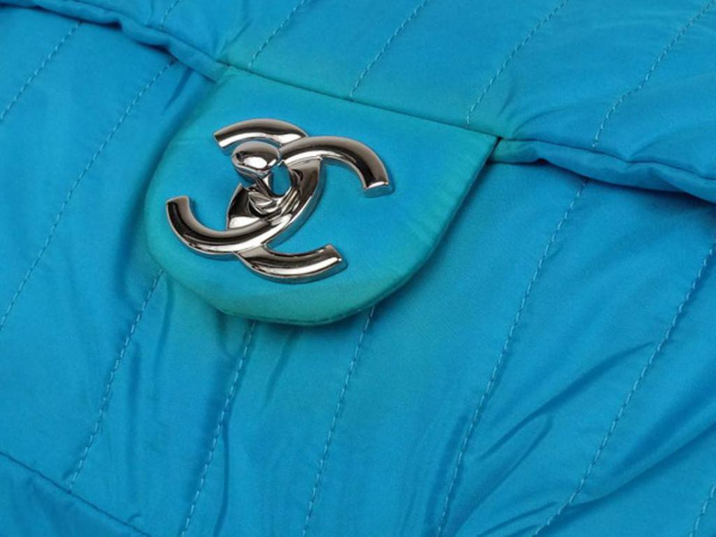 Chanel Classic Flap Jumbo Neon 216390 Blue Nylon Shoulder Bag For Sale 2