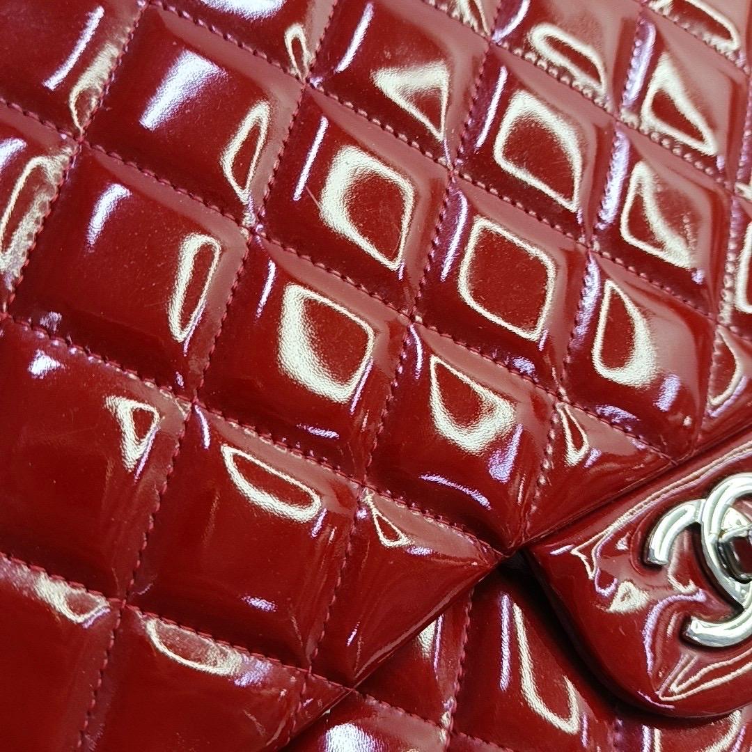 Chanel Classic Flap Jumbo Rotes Lackleder Doppelklappe Silberne Hardware im Angebot 3