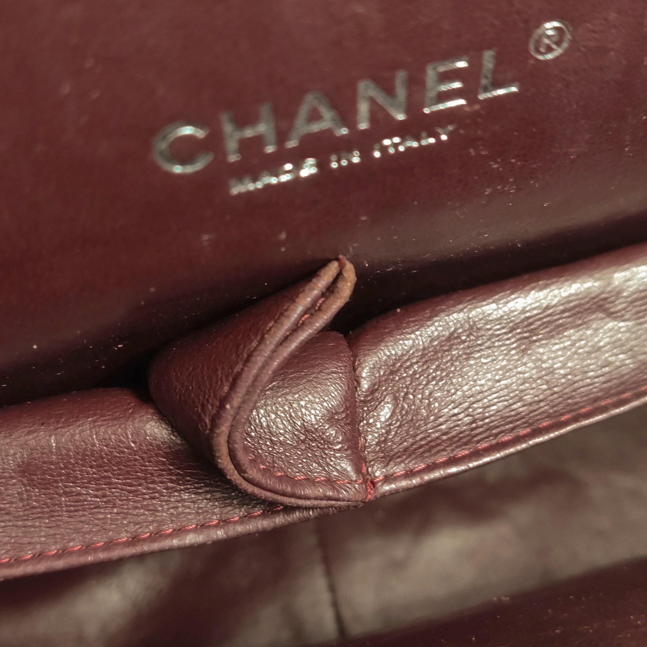 Chanel Classic Flap Maxi Schwarzes Kaviar-Leder Doppelte Klappe Sliver Hardware im Angebot 6