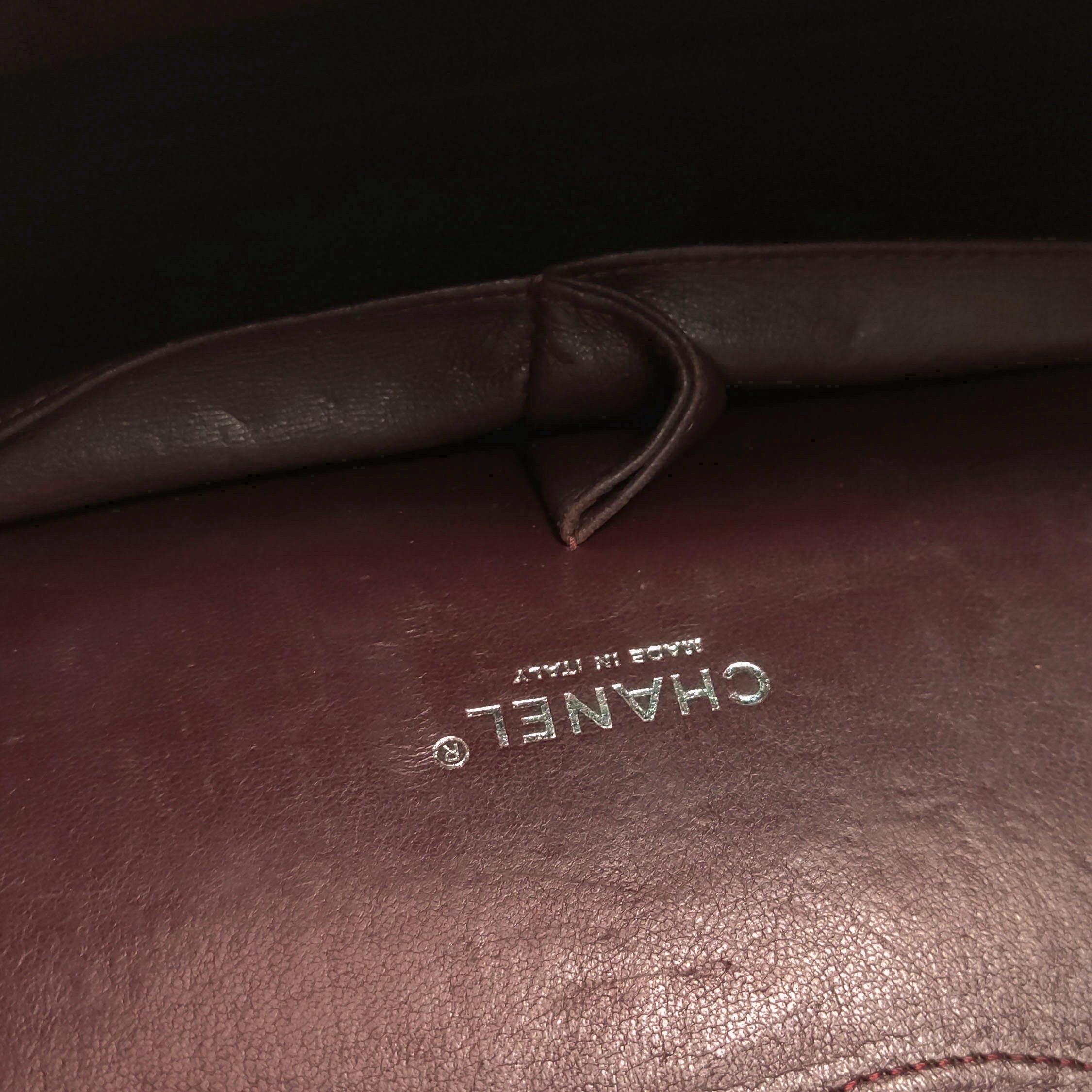 Chanel Classic Flap Maxi Schwarzes Kaviar-Leder Doppelte Klappe Sliver Hardware im Angebot 7