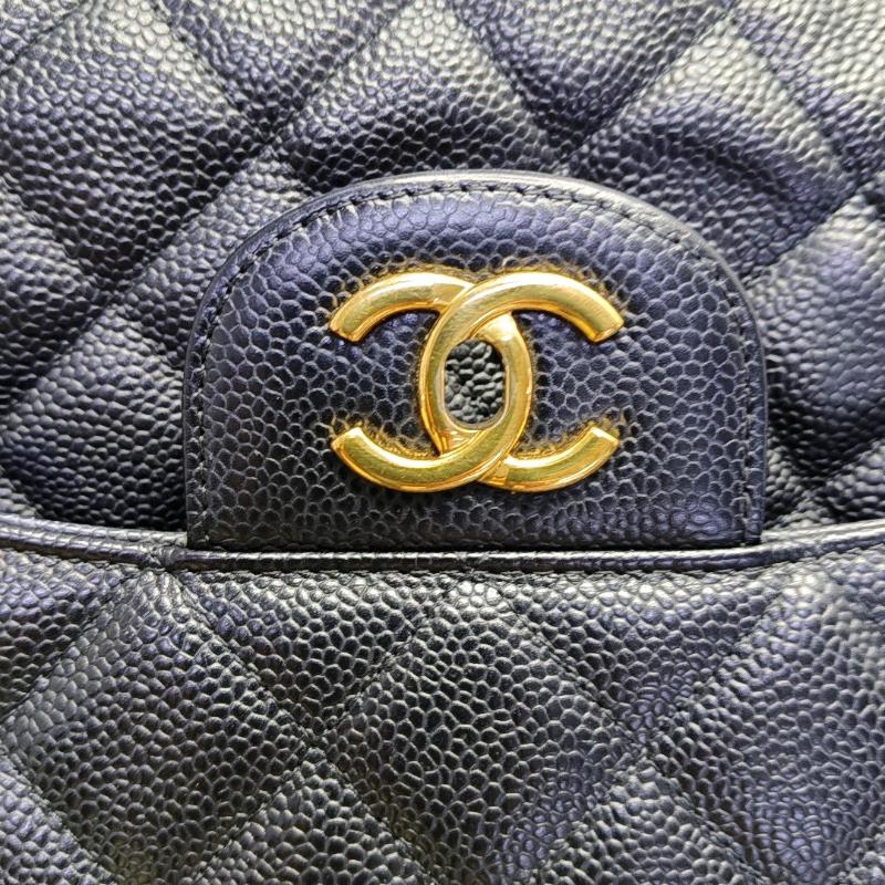 Chanel Classic Flap Maxi Black Caviar Leather Single Flap with Gold Hardware en vente 4
