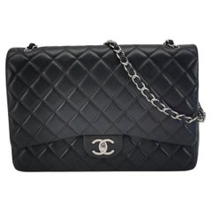 Chanel Classic Flap Maxi Schwarzes Lammfell Leder Doppelte Klappe Silberne Hardware 2012