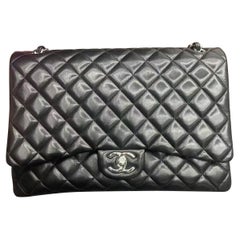 Chanel Classic Flap Maxi Piel de cordero negra Doble solapa Herrajes plateados 2013