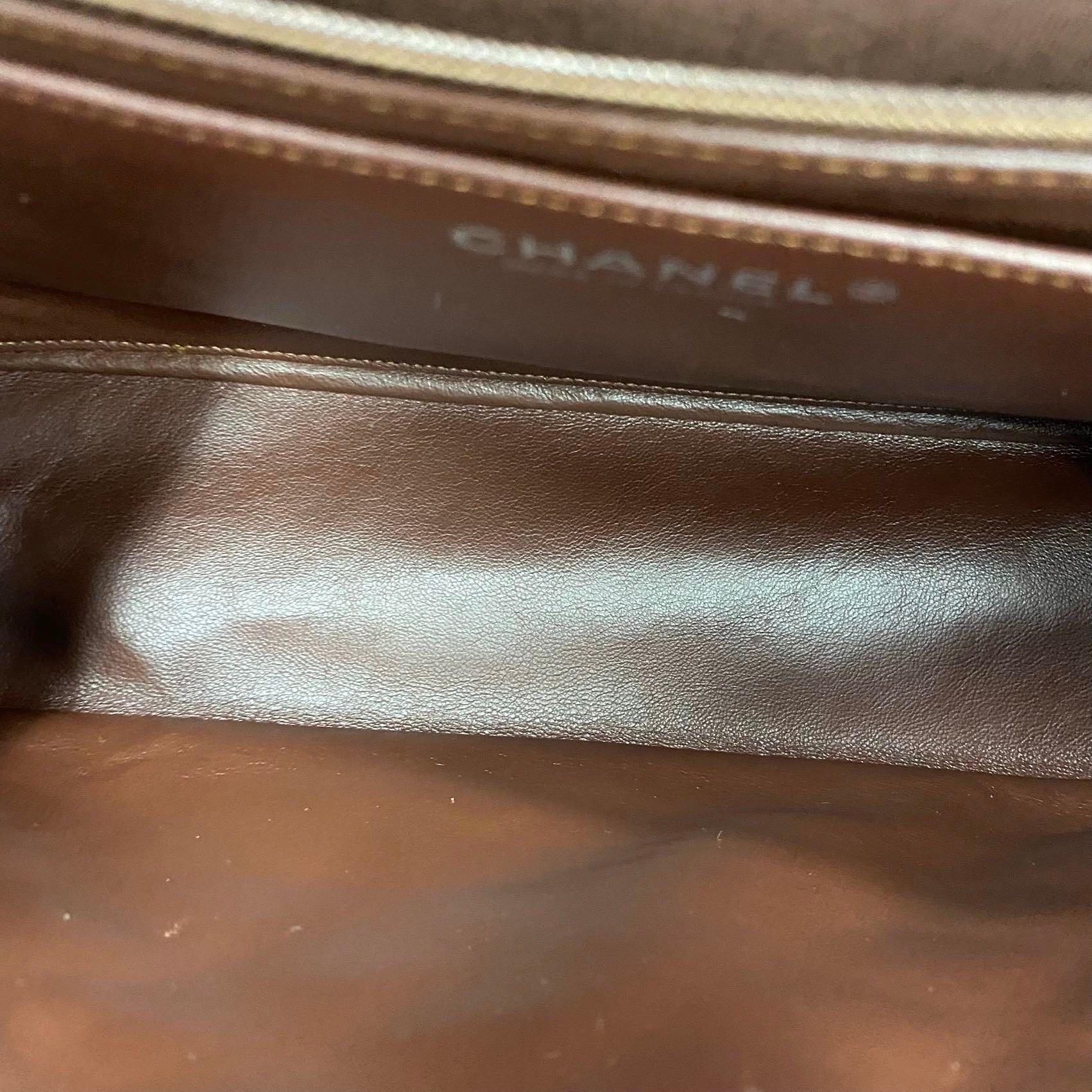 Chanel Classic Flap Maxi Chocolate Brown Lammfell Leder Single Flap Silver im Angebot 9