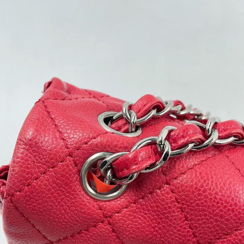 Chanel Classic Flap Maxi Rotes Kaviar-Leder Silberfarbene Hardware Riesiges CC-Logo im Angebot 10