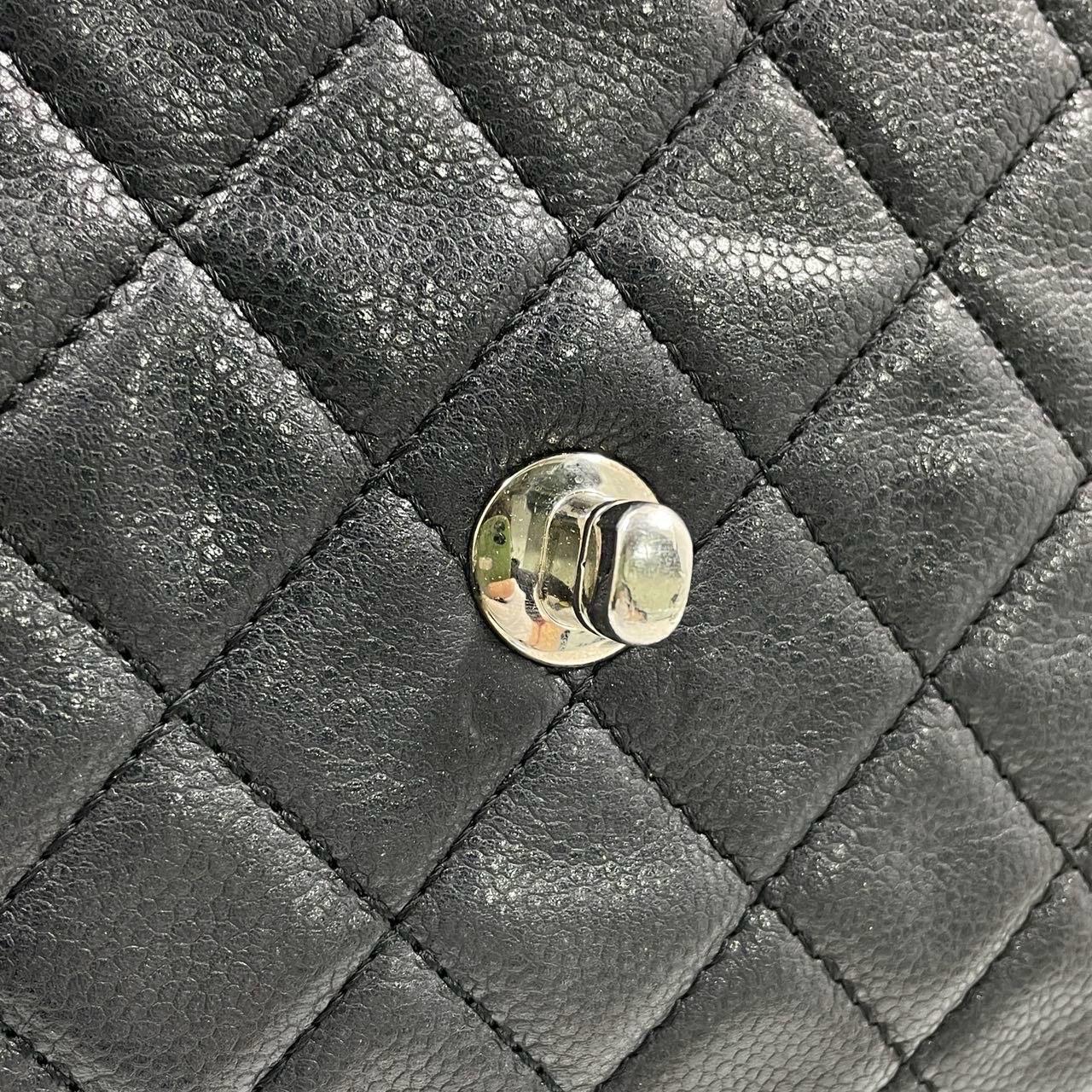 Chanel Classic Flap Maxi Soft Caviar Leather Silver-tone Hardware Giant CC Logo For Sale 5