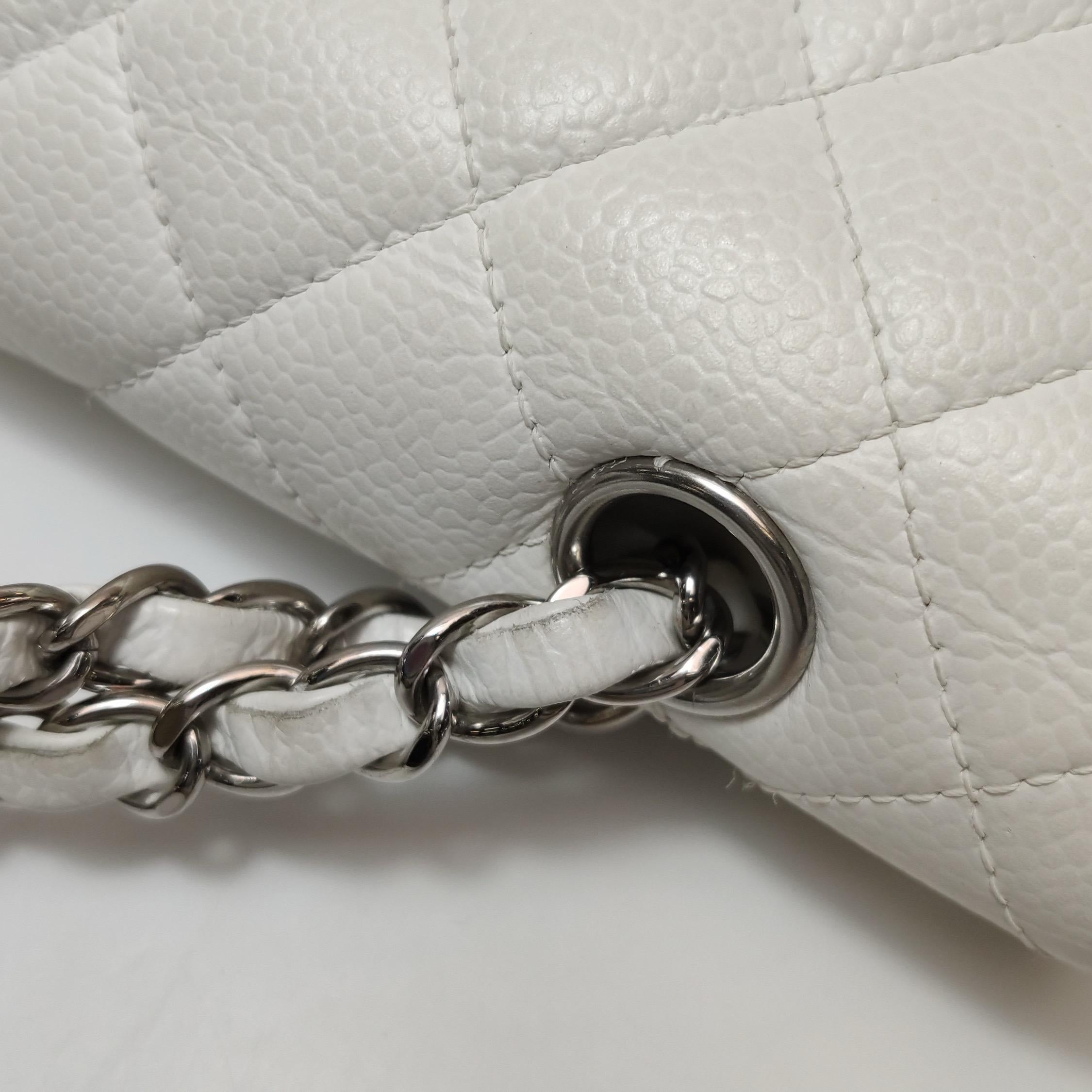 Chanel Classic Flap Medium 2008 White Caviar Leather Silver Hardware im Angebot 6