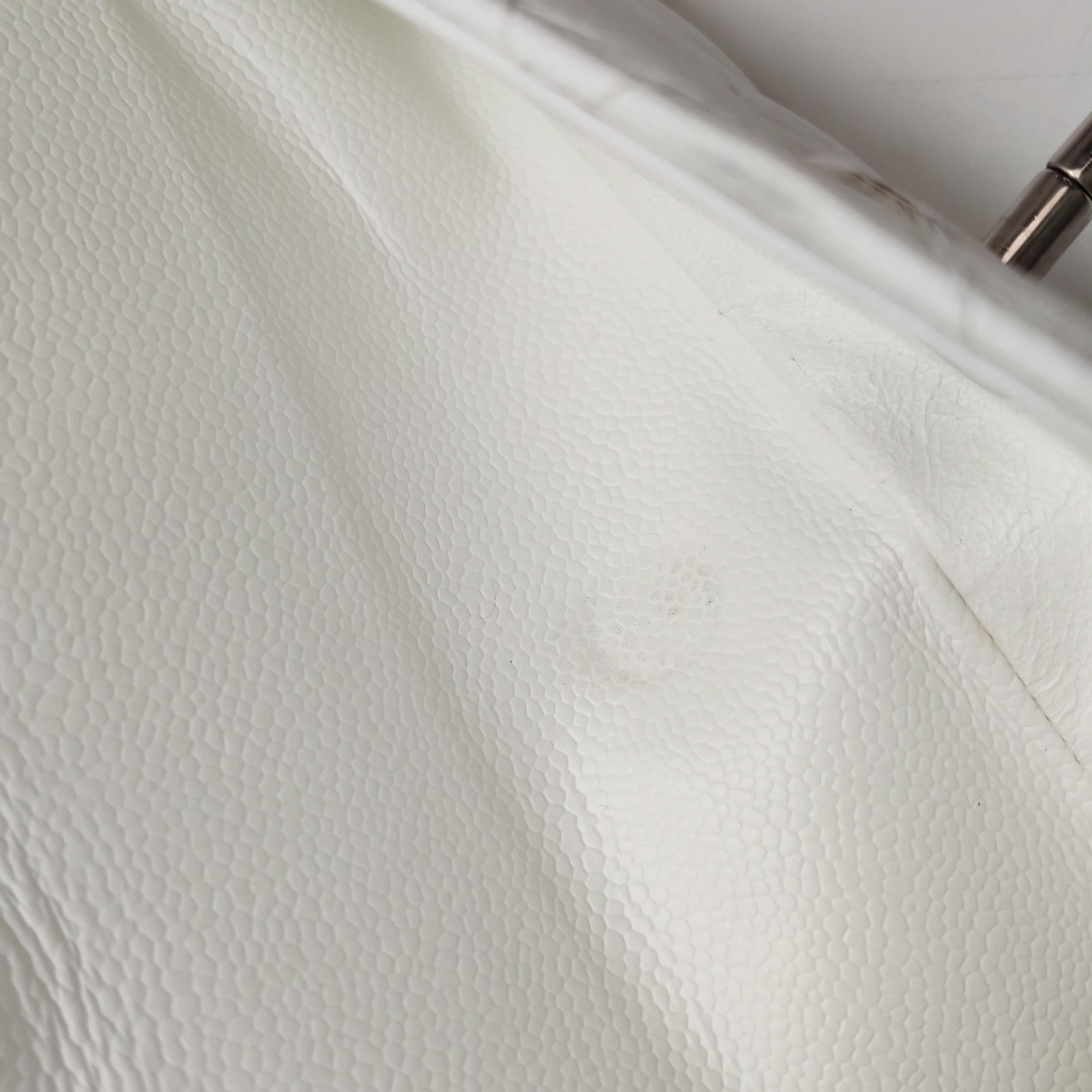 Chanel Classic Flap Medium 2008 White Caviar Leather Silver Hardware im Angebot 4