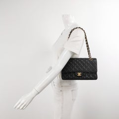 Chanel Classic Flap Medium 2015 Cuir Caviar Noir Quincaillerie Or