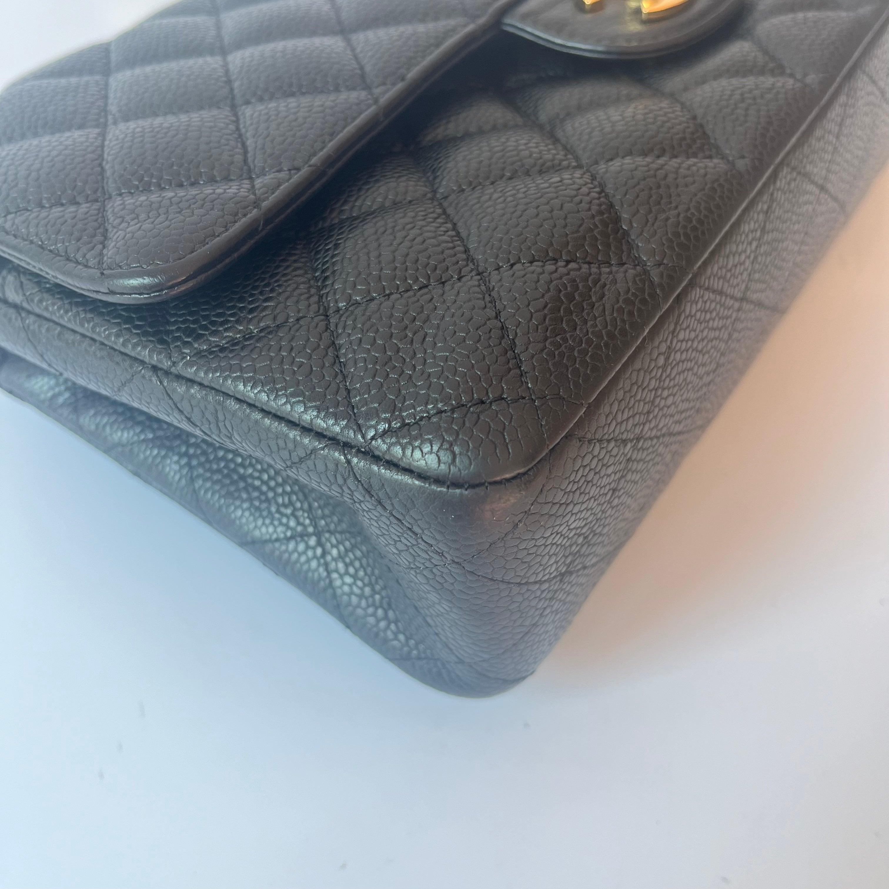 Chanel Classic Flap Medium Black Caviar Leather with 24k Gold Hardware 2008-2009 For Sale 10