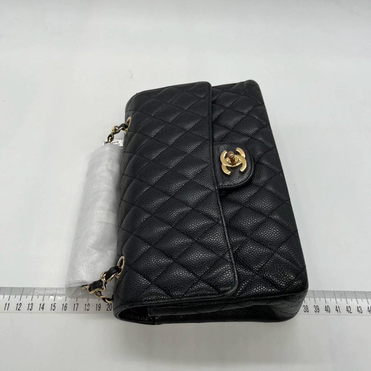 Chanel Classic Flap Medium Black Caviar Leather with 24k Gold Hardware 2008-2009 For Sale 4