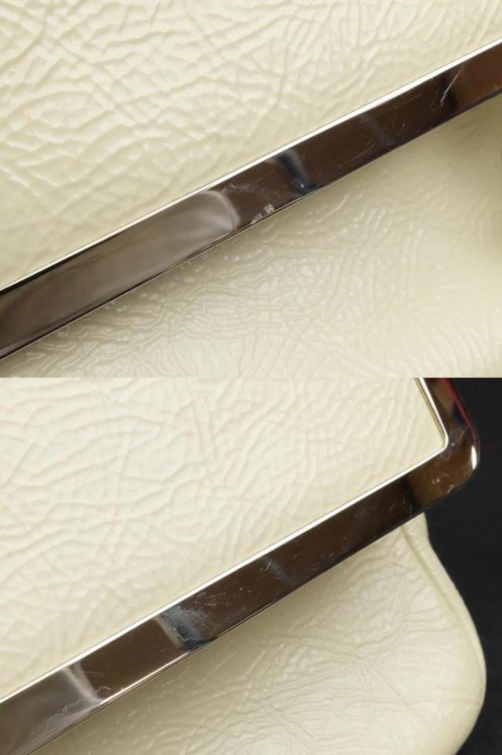 Chanel Classic Flap Medium Frame 225543 Ivory Leather Shoulder Bag For Sale 1