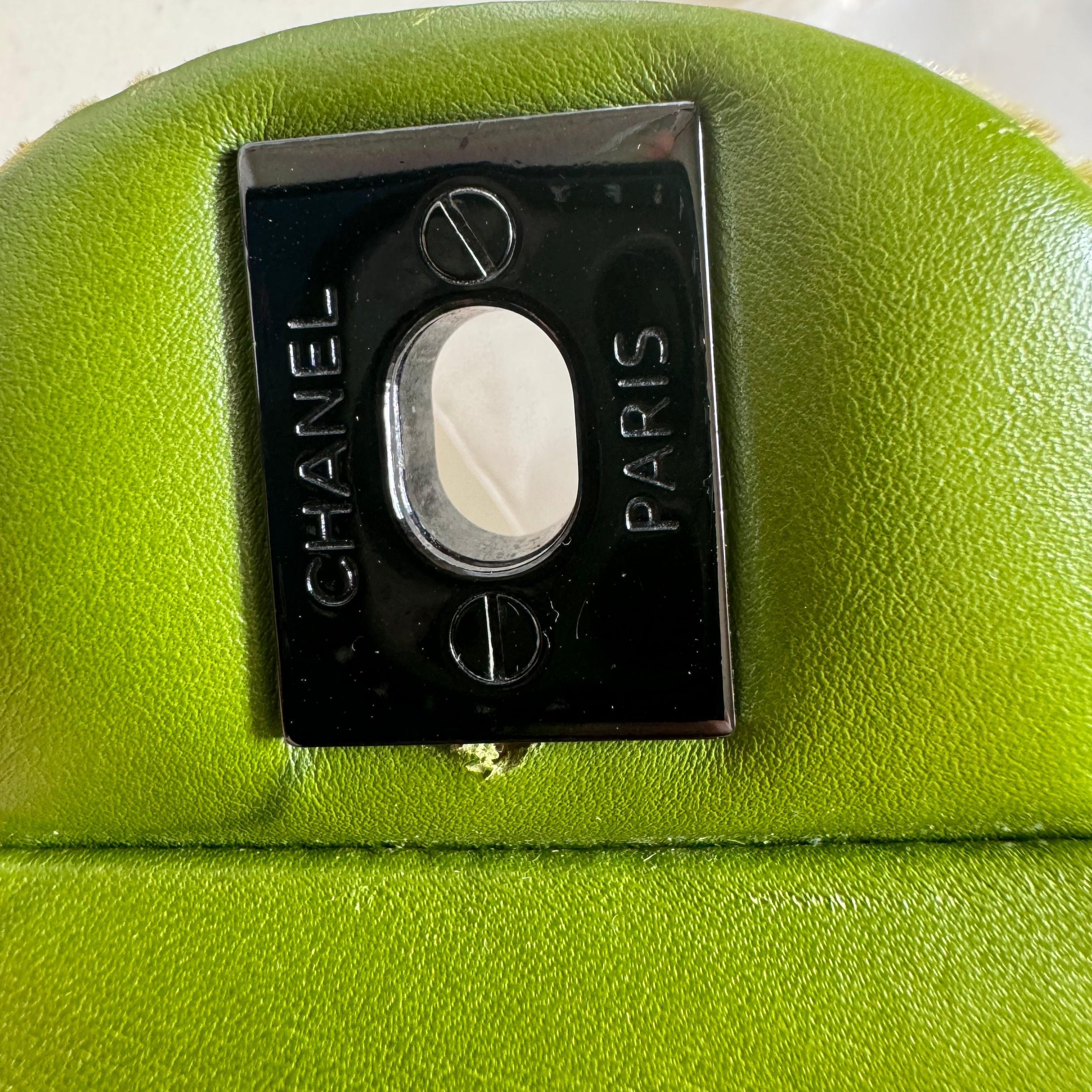 Chanel Classic Flap Medium Green Velvet Black Hardware, 2014-2015 13