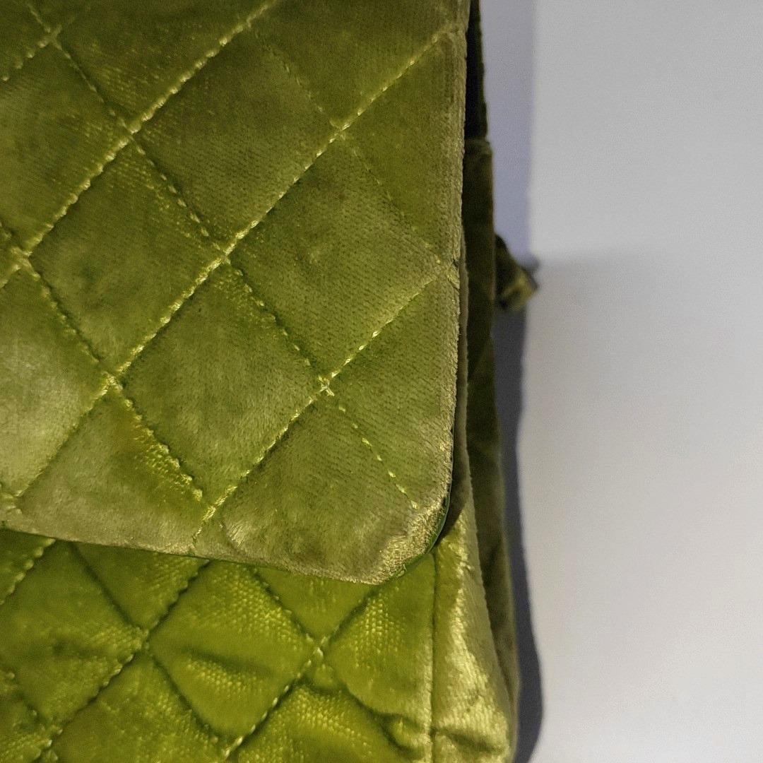 Chanel Classic Flap Medium Green Velvet Black Hardware, 2014-2015 2