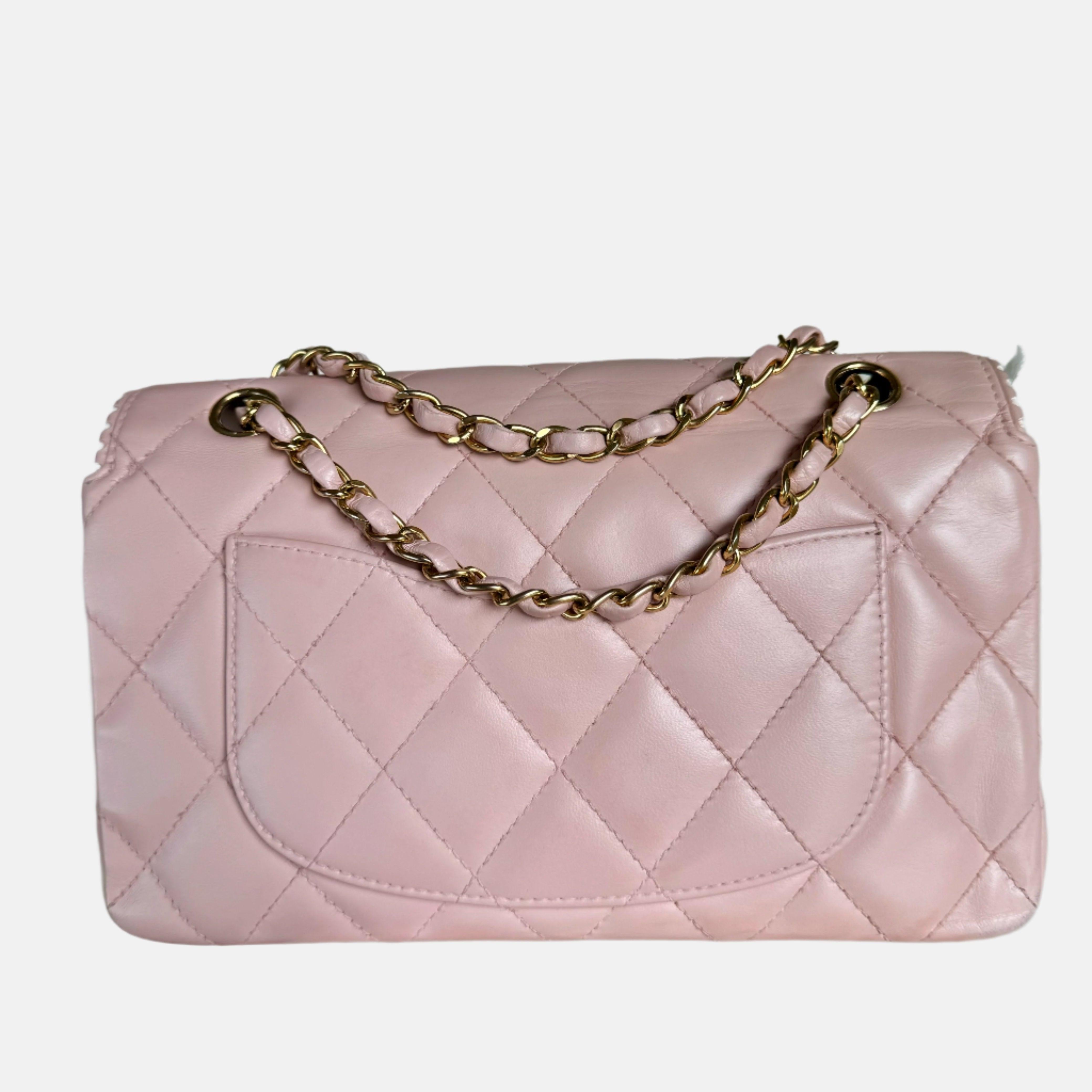 Chanel Classic Flap Medium Happy Stitch Pink Leder mit kontrastierendem weißen Rand (Beige) im Angebot