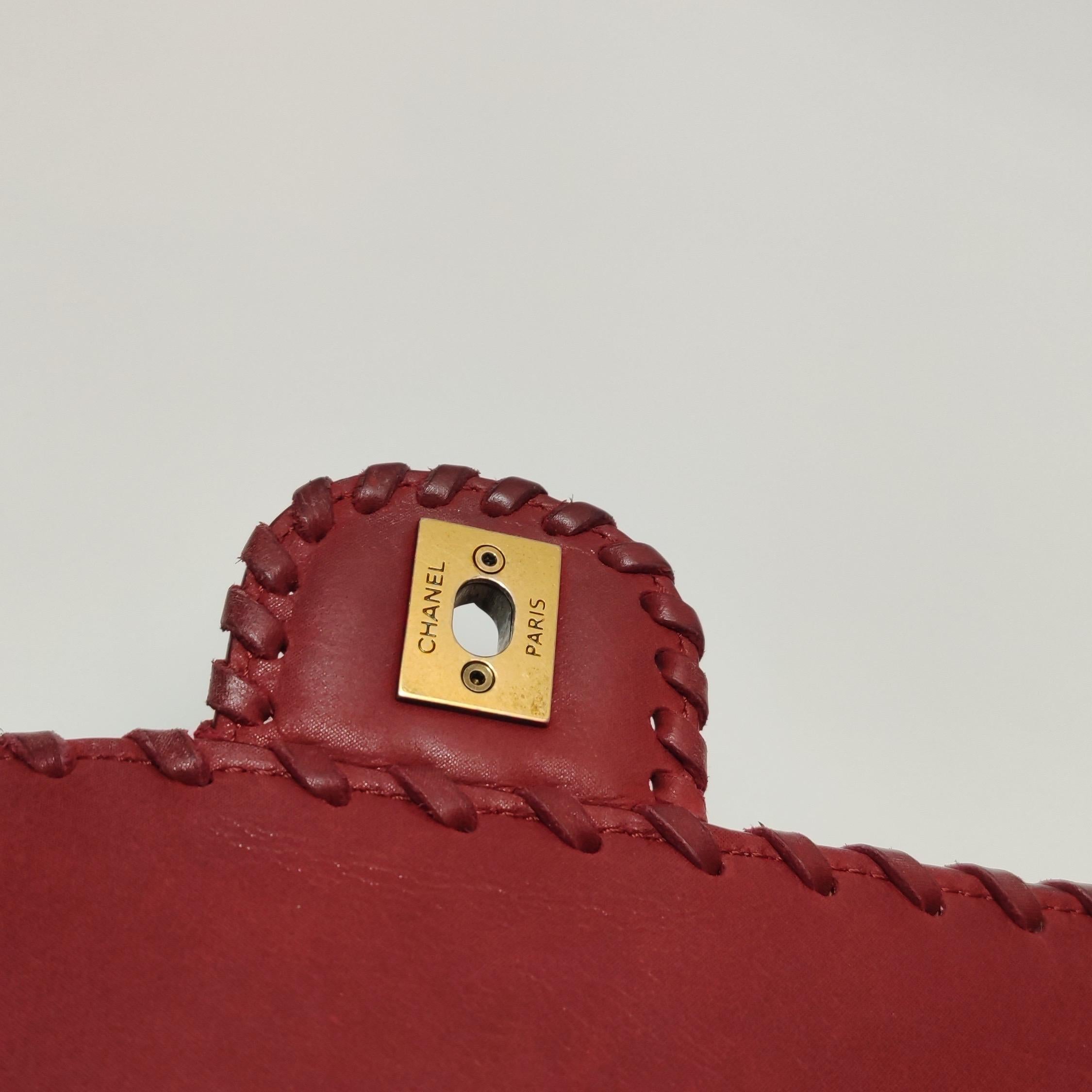 Chanel Classic Flap Medium Happy Stitch Red Fabric Gold Hardware, 2015-2016 en vente 11