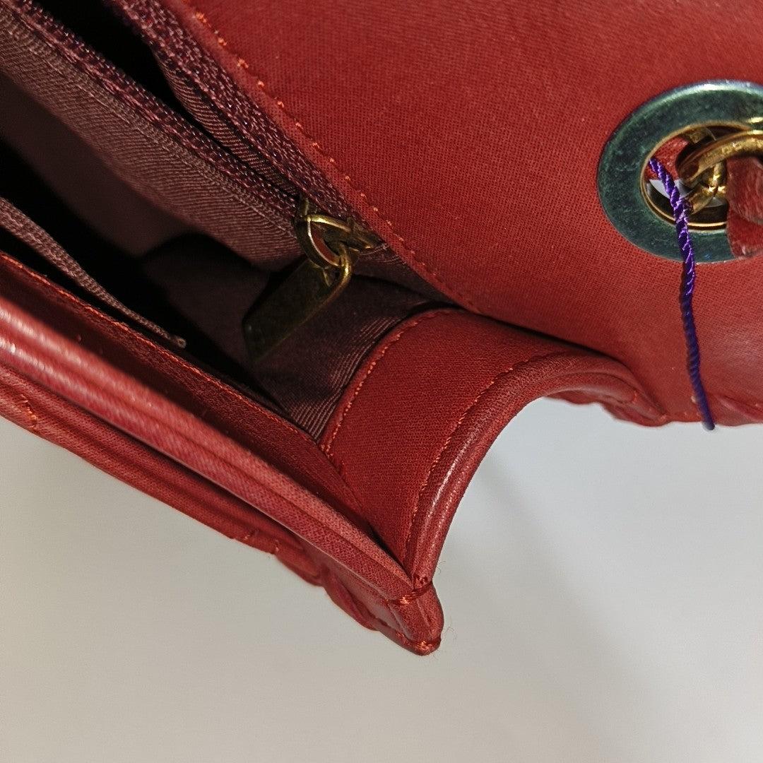 Chanel Classic Flap Medium Happy Stitch Red Fabric Gold Hardware, 2015-2016 en vente 15