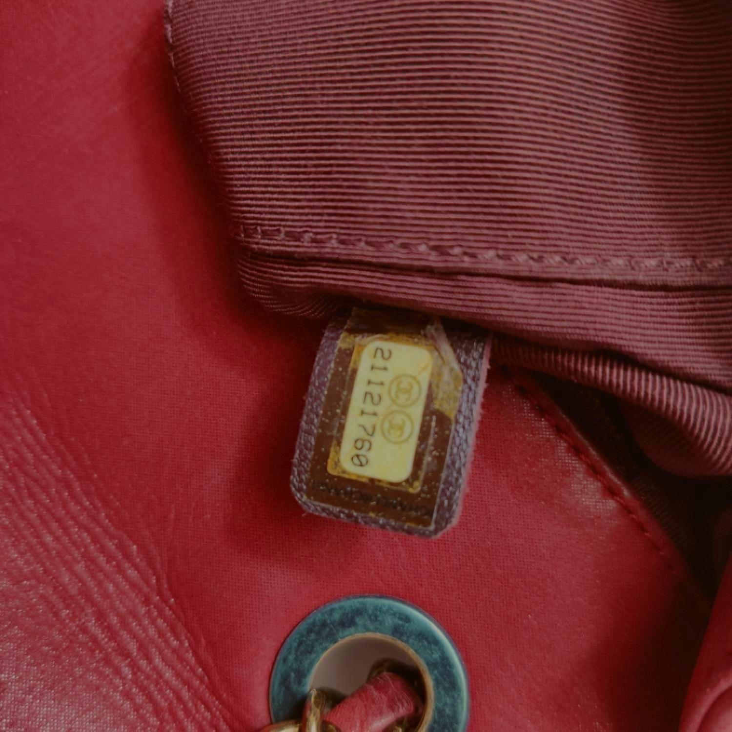 Chanel Classic Flap Medium Happy Stitch Red Fabric Gold Hardware, 2015-2016 en vente 15