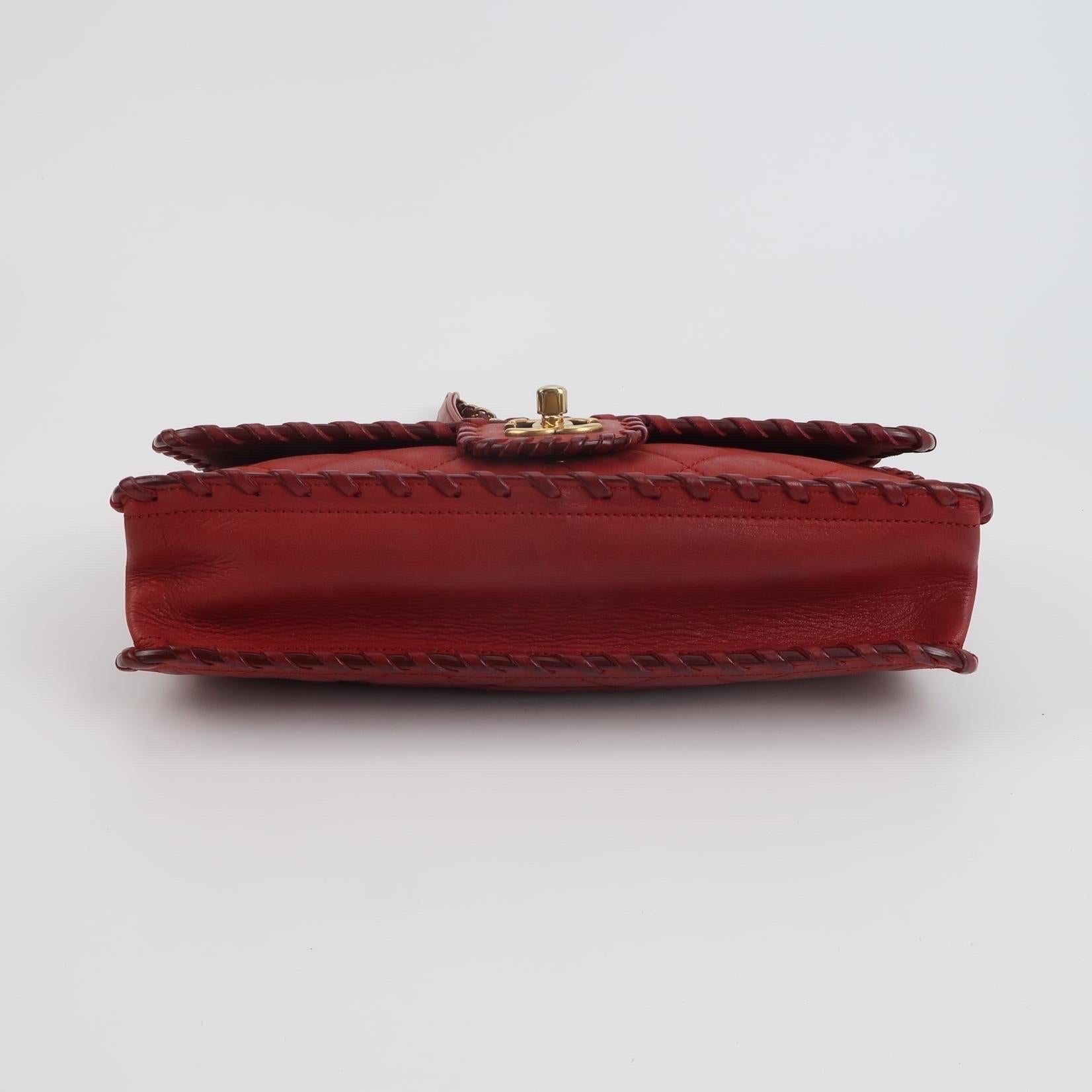 Chanel Classic Flap Medium Happy Stitch Red Fabric Gold Hardware, 2015-2016 Bon état - En vente à AUBERVILLIERS, FR