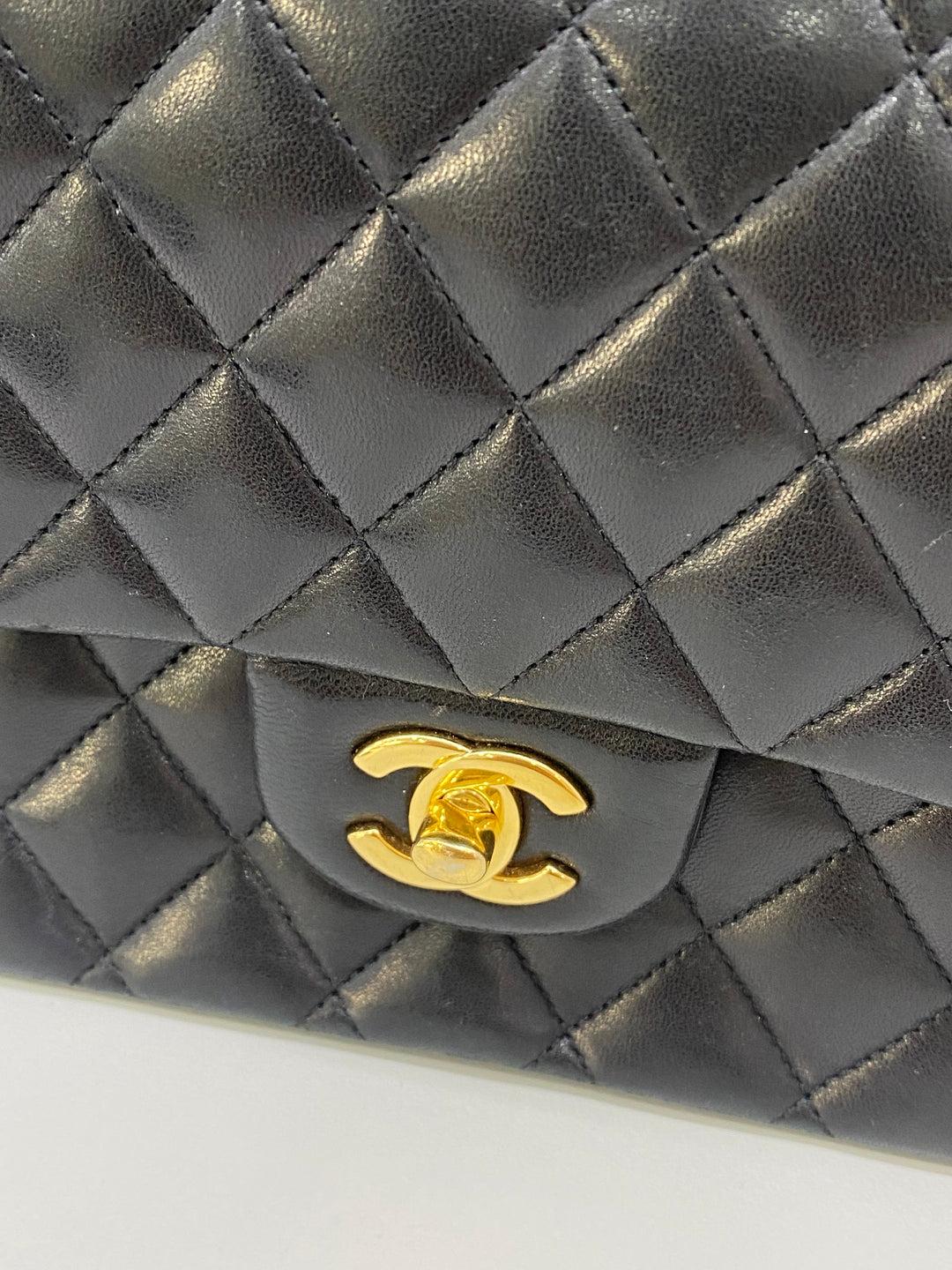 Chanel Classic Flap Medium Lambskin Black GHW 10